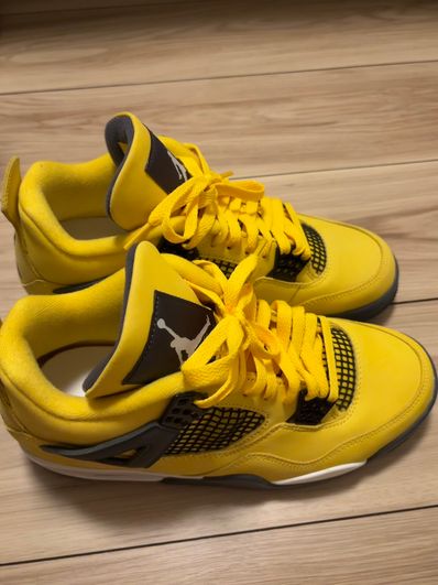 Nike Air Jordan 4 "Tour Yellow"