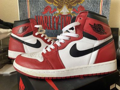 Nike Air Jordan 1 Retro High "Chicago" (2015)