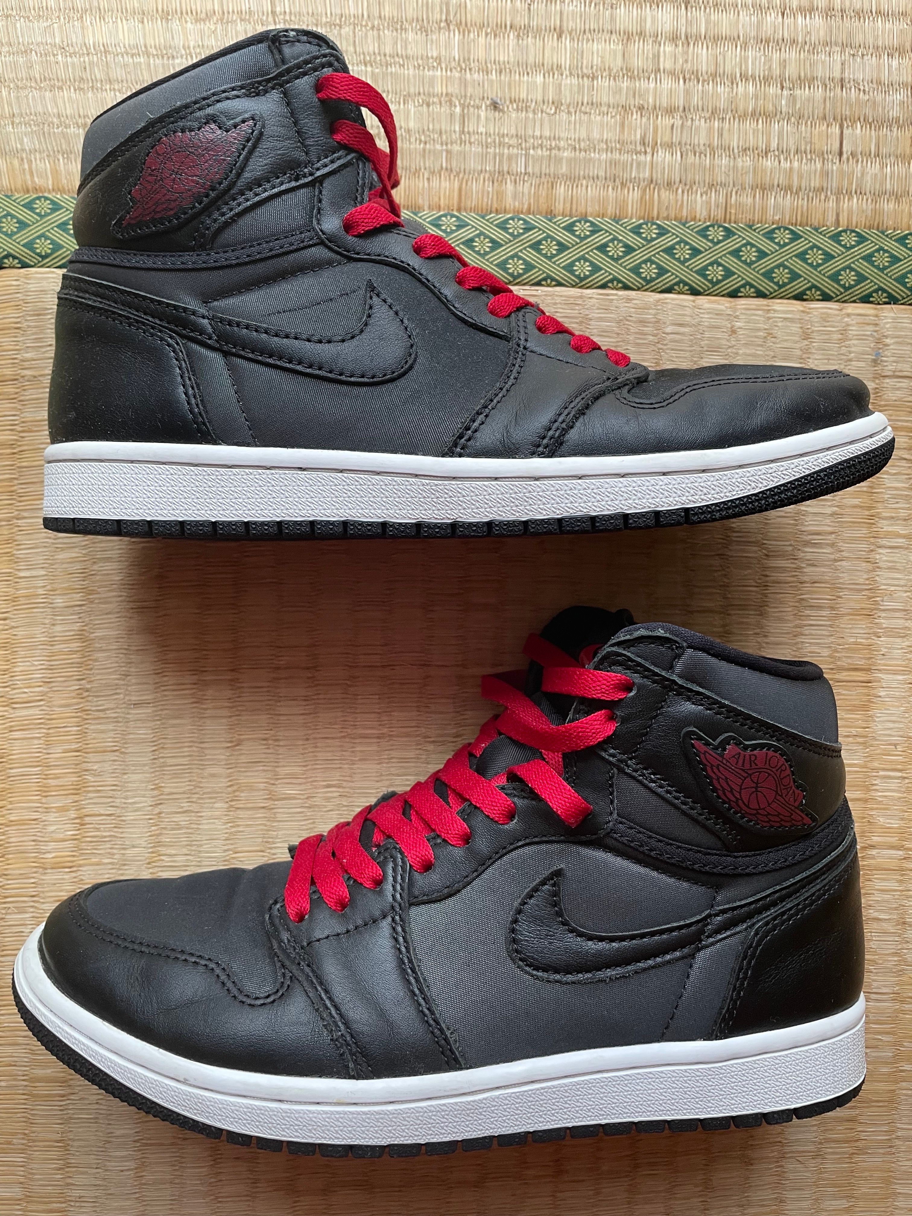 Nike Air Jordan 1 Retro High OG "Black/Metallic Silver/Gym Red"