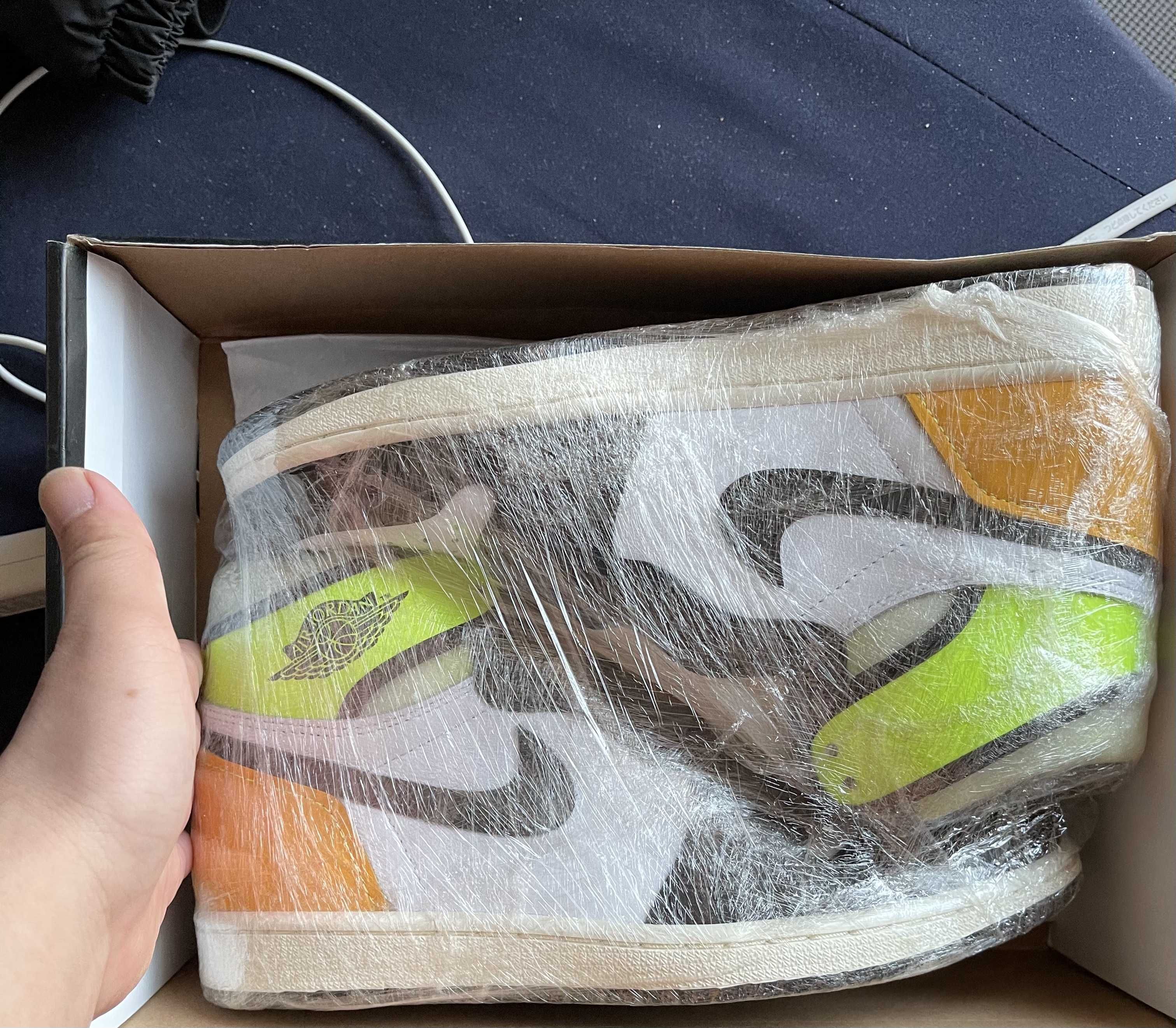 Nike Air Jordan 1 High OG "Volt Gold"