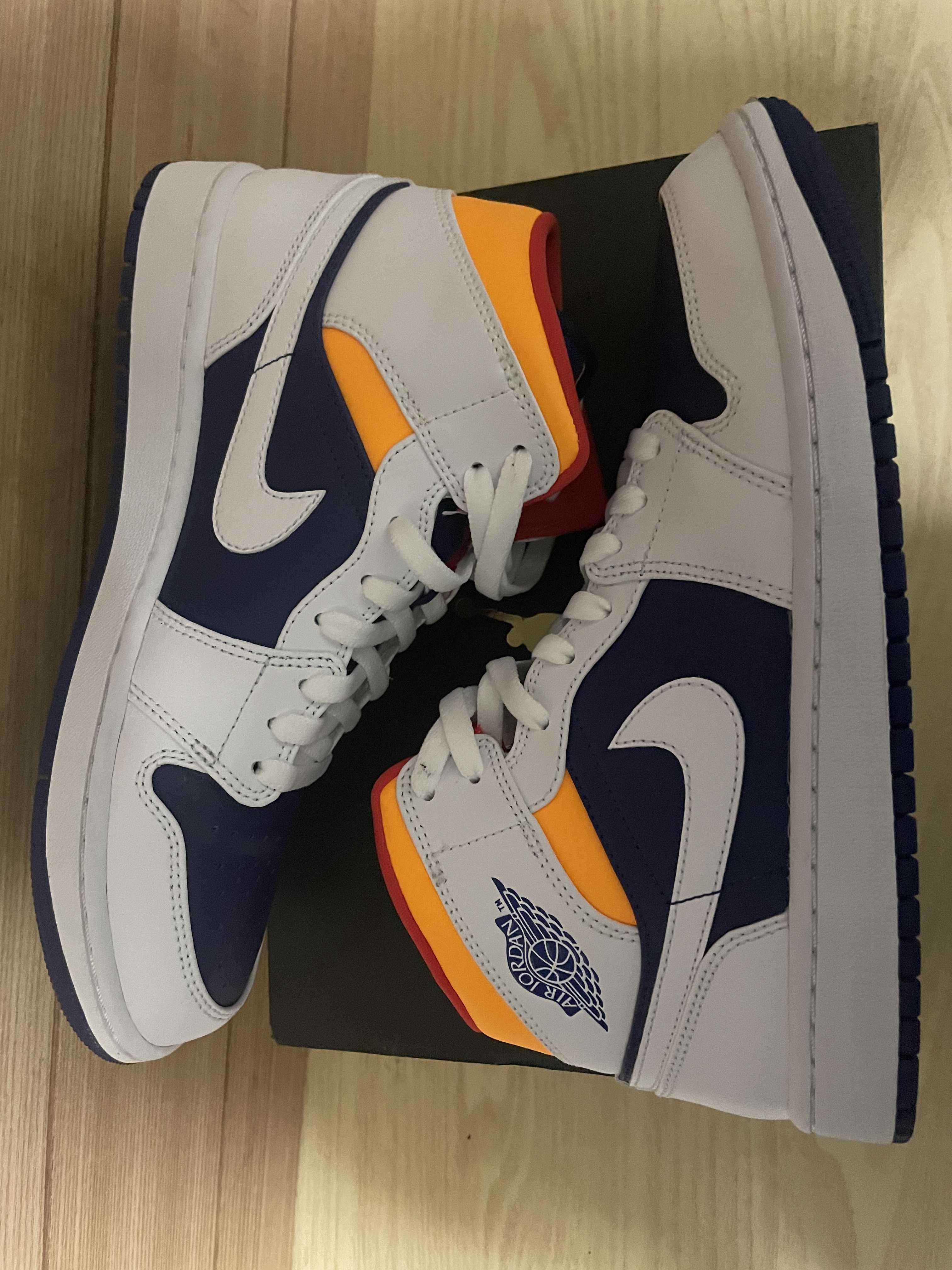 NIKE AIR JORDAN 1 MID "WHITE/NAVY/YELLOW"