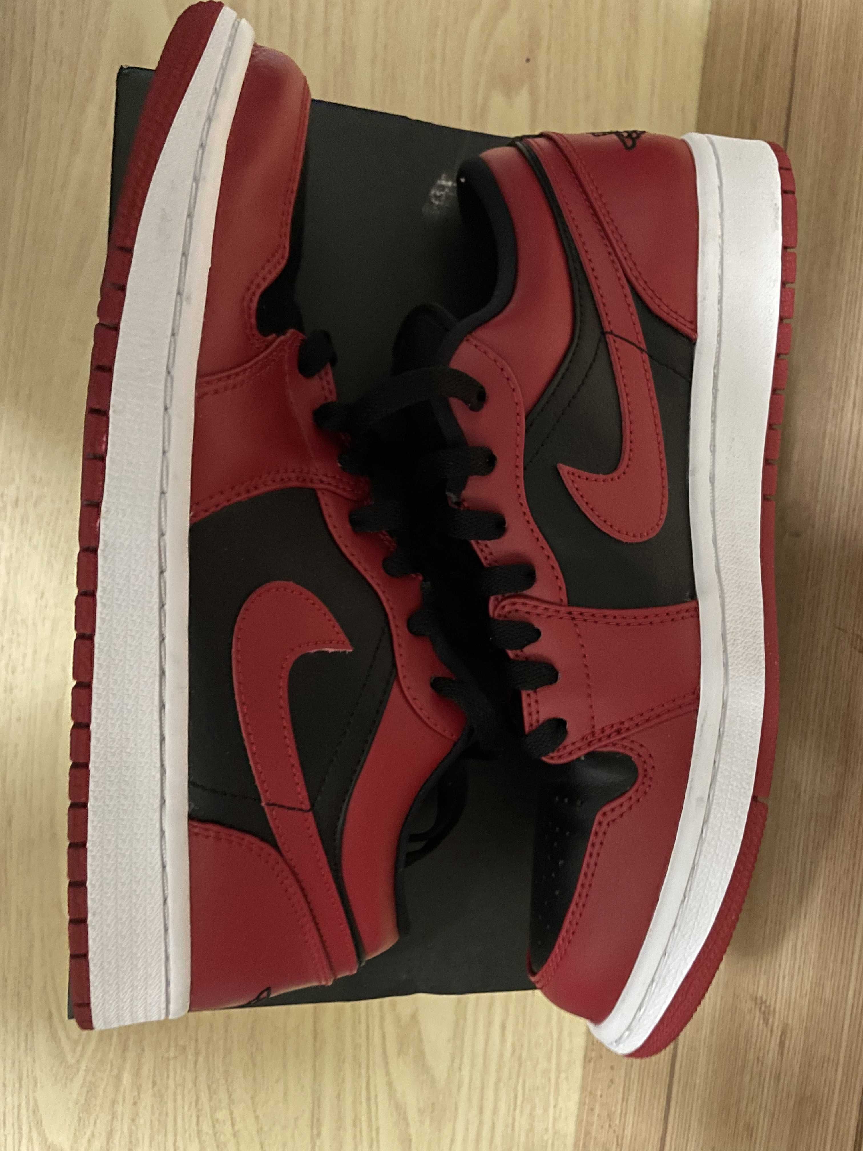 Nike Air Jordan 1 Low "Varsity Red"   