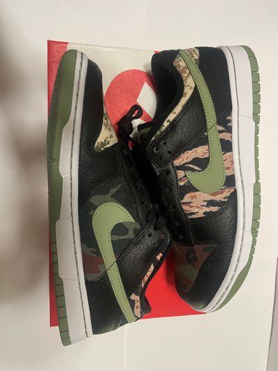 NIKE DUNK LOW SE "BLACK MULTI CAMO"