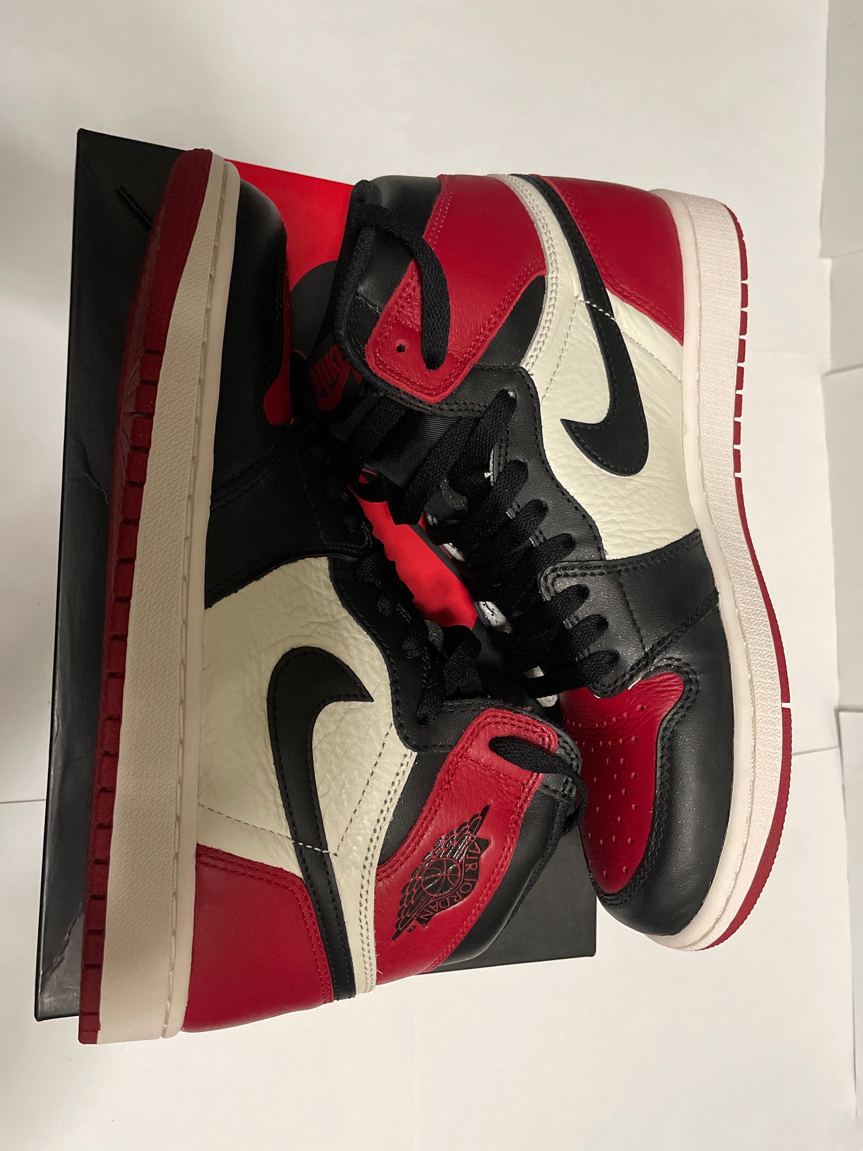 Nike Air Jordan 1 Retro High OG "Bred Toe"