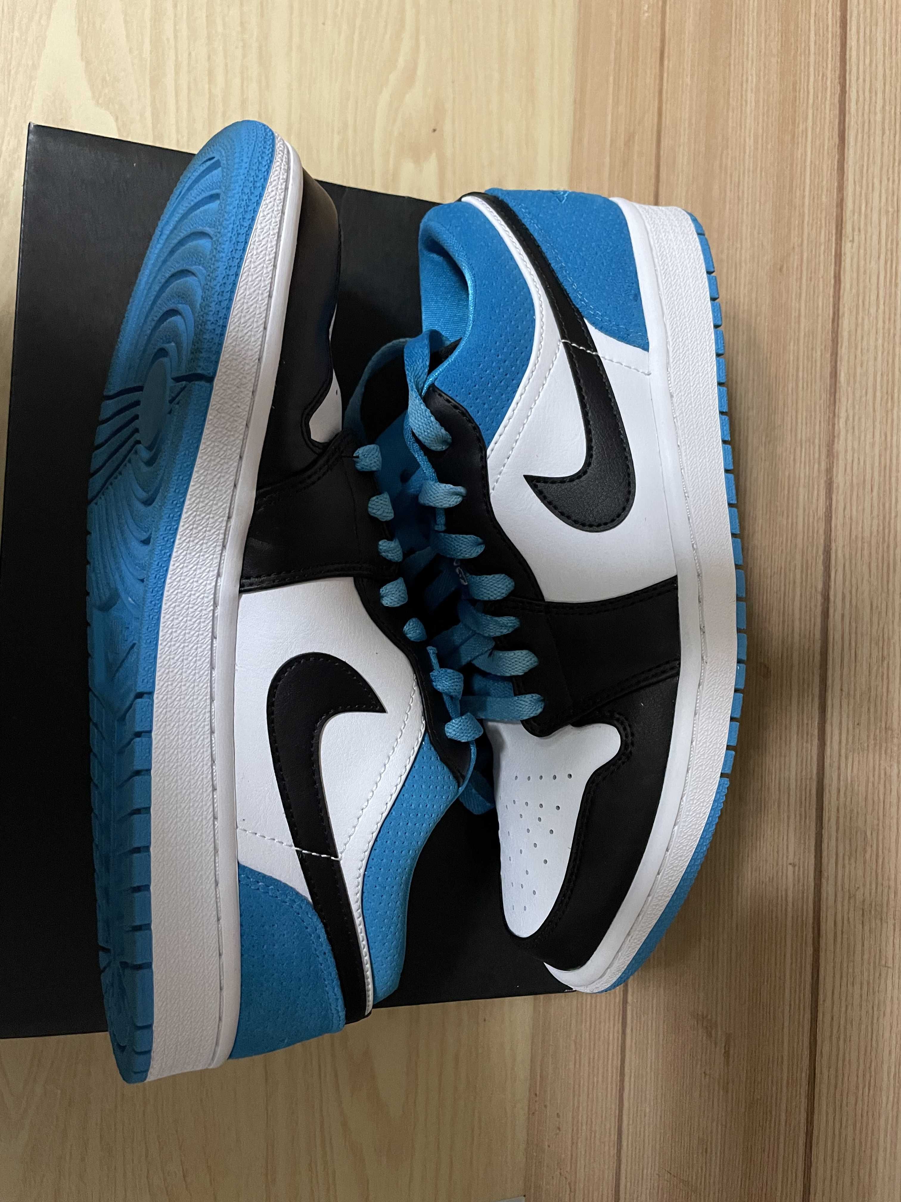 Nike Air Jordan 1 Low SE "Black/Laser Blue/White"