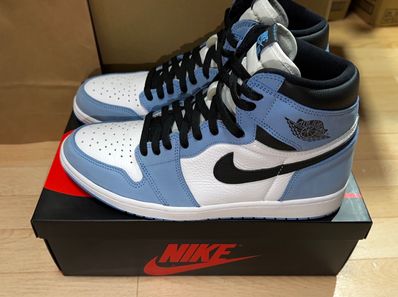 Nike Air Jordan 1 High OG "University Blue"
