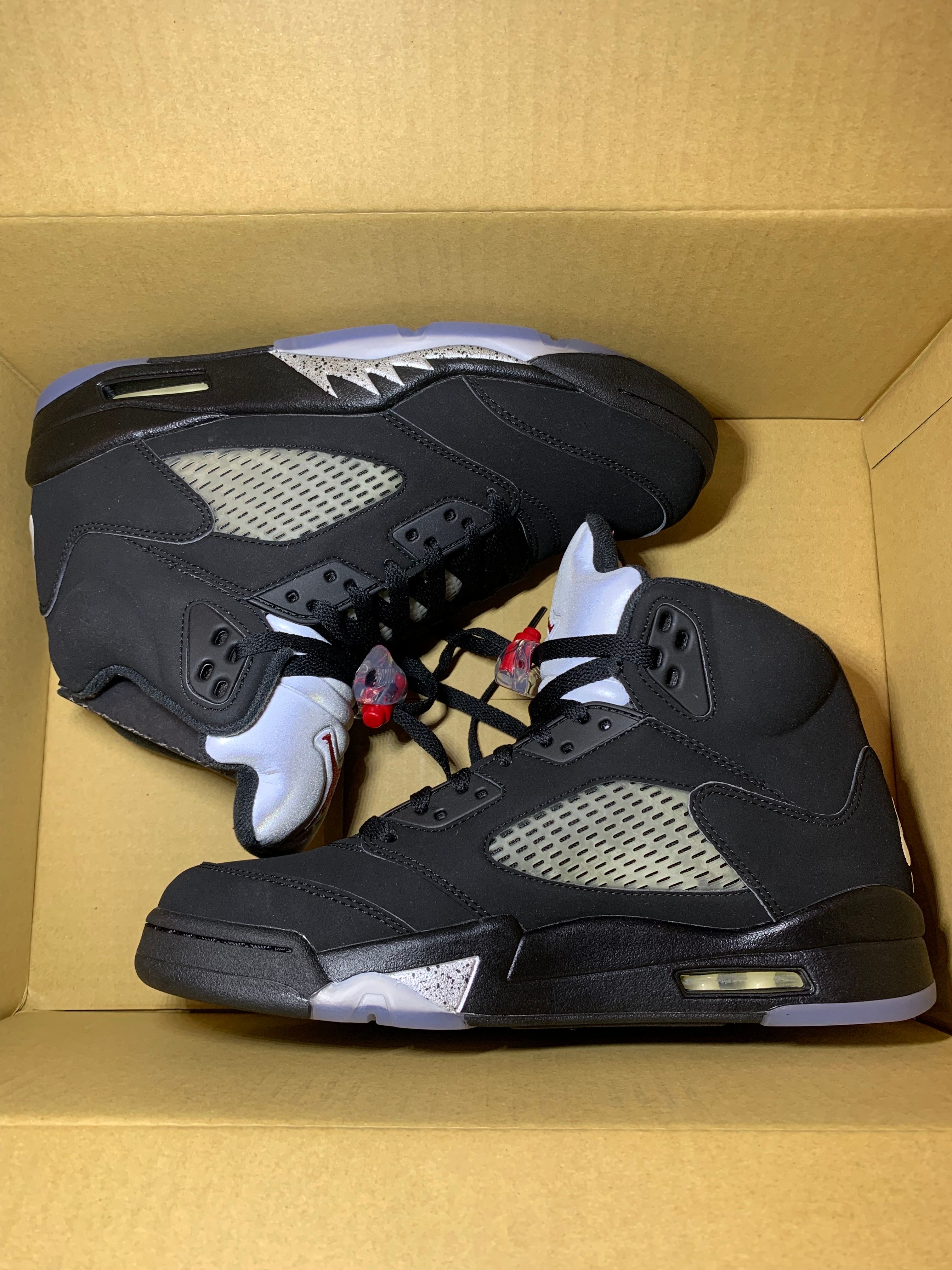 Nike Air Jordan 5 Retro OG "Black/Fire Red/Metallic Silver/White" (2016)