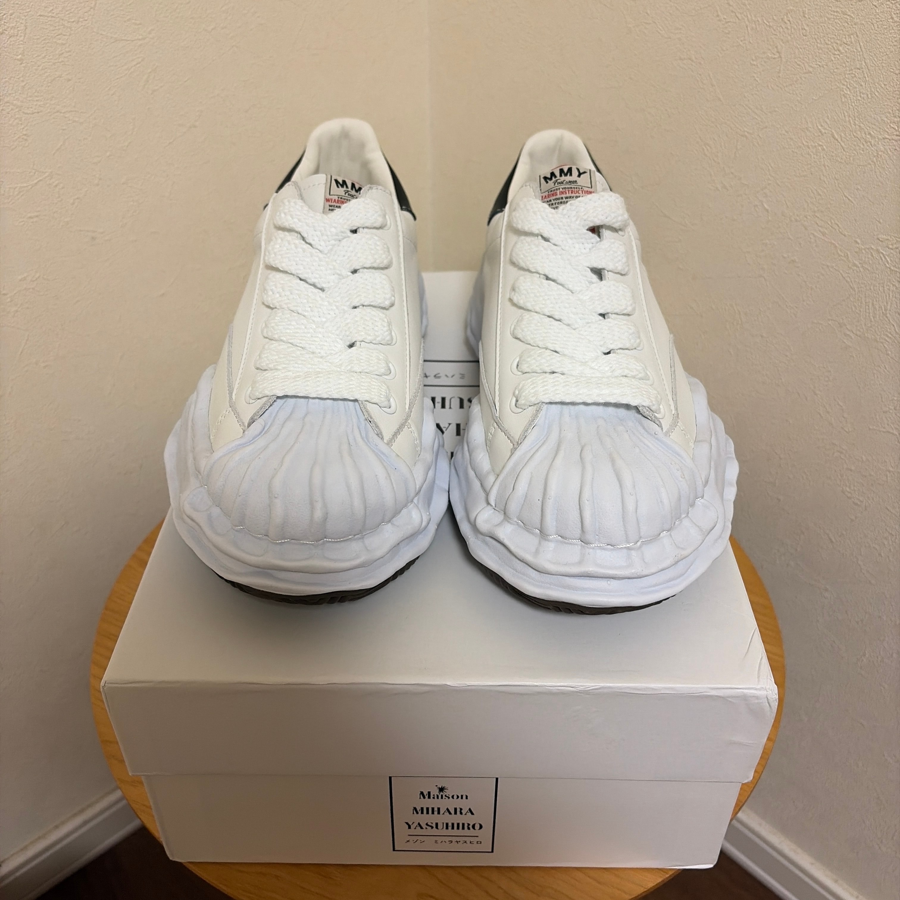 Maison MIHARA YASUHIRO BLAKEY OG Sole Leather Low-top Sneaker "White"