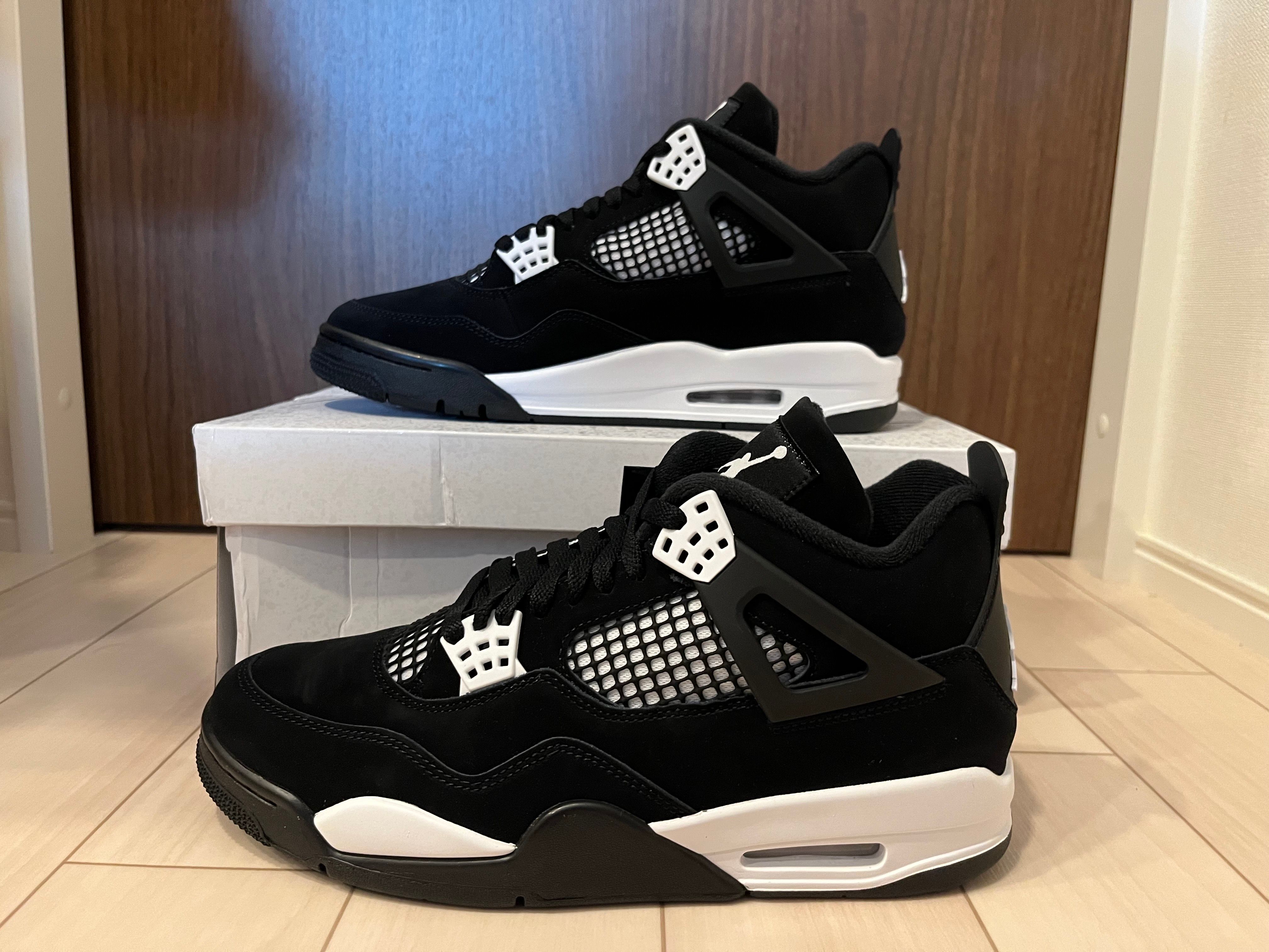 Nike Air Jordan 4 Retro "White Thunder"