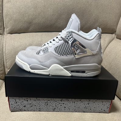 Nike Women's Air Jordan 4 Retro "Frozen Moments"