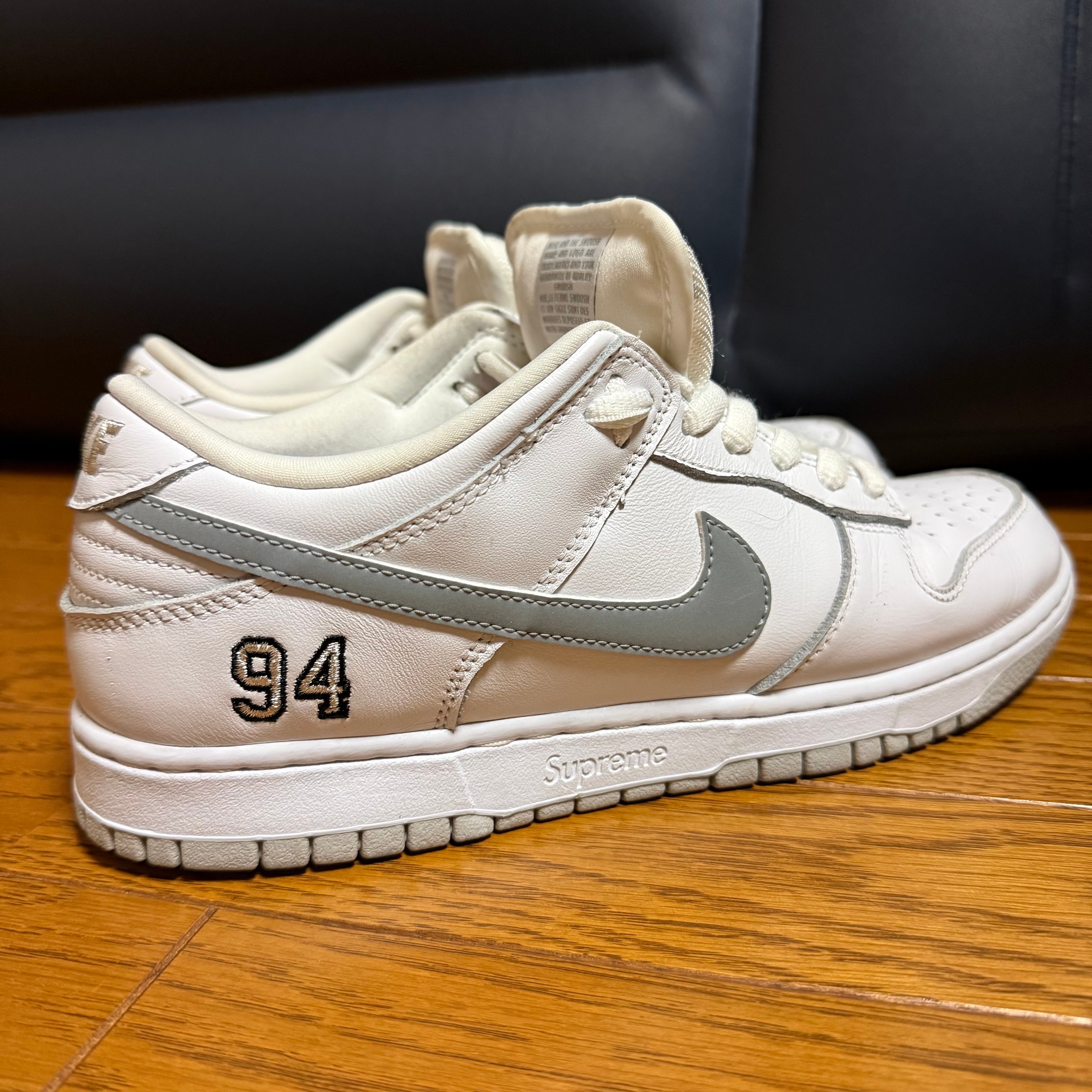 Supreme × Nike SB Dunk Low "White/Metallic Silver" (25FW Week2)