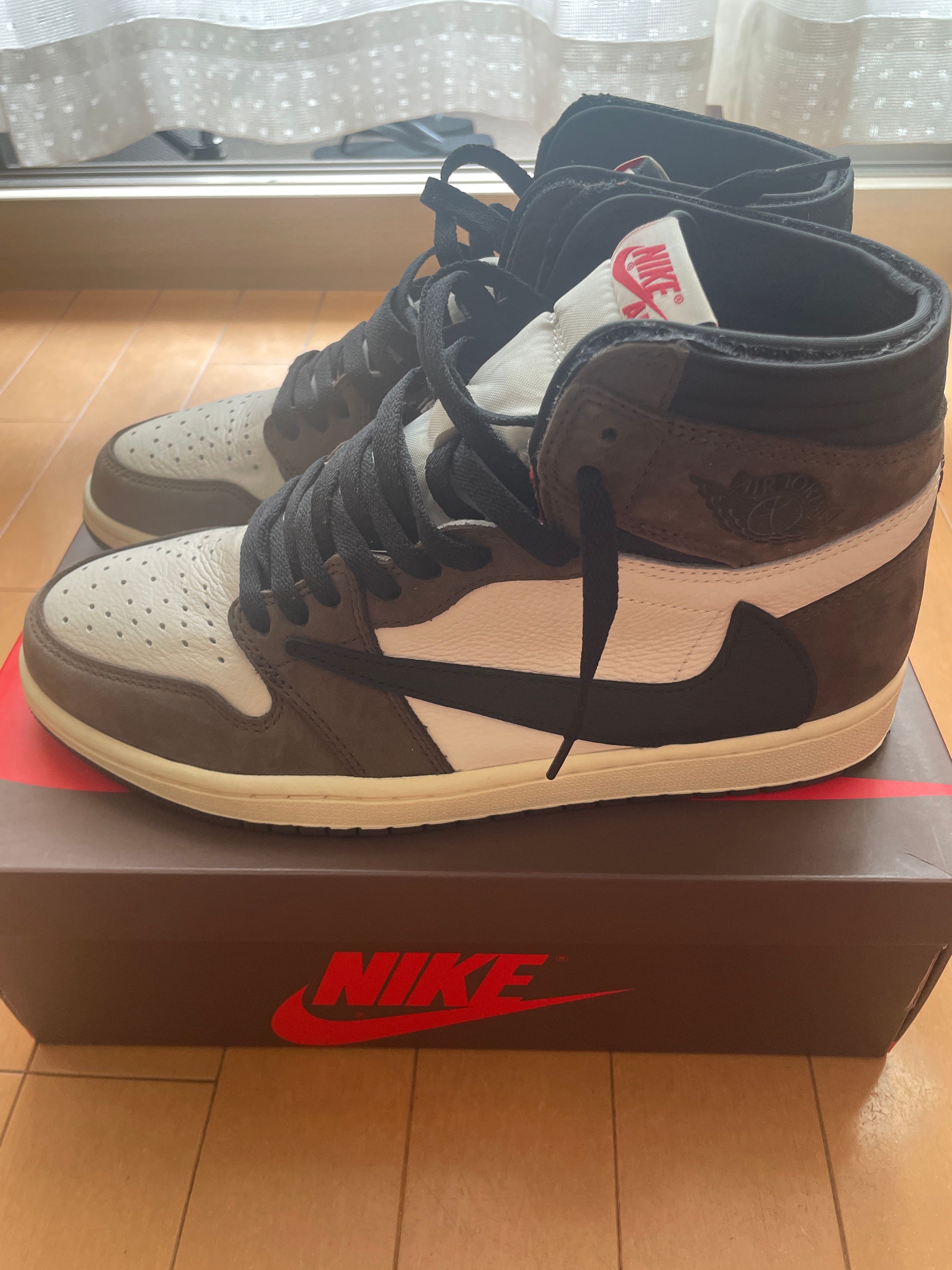 Travis Scott × Nike Air Jordan 1 Retro High OG TS SP "Sail/Dark Mocha"