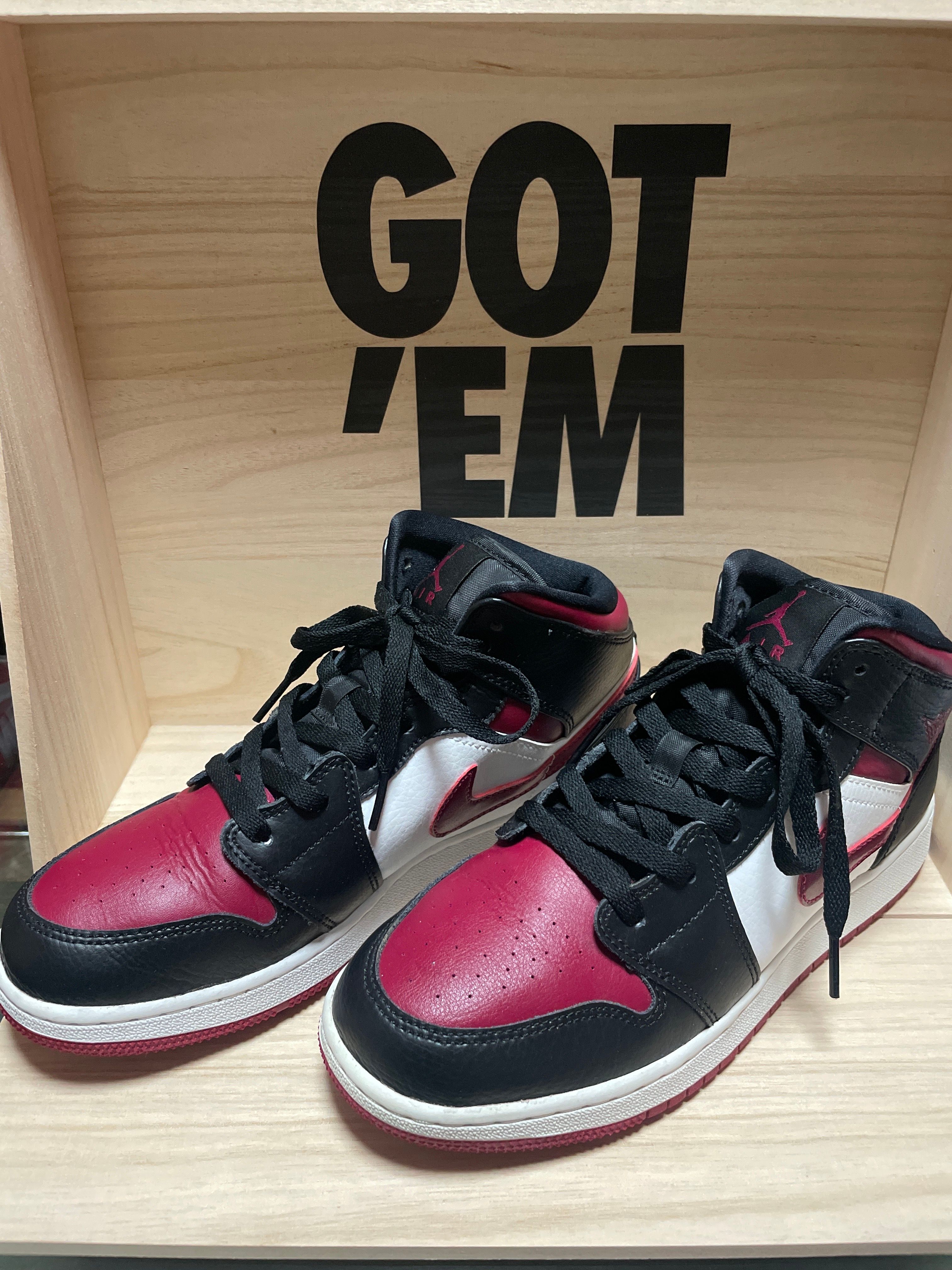 NIKE AIR JORDAN 1 MID GS "BLACK/RED/WHITE"