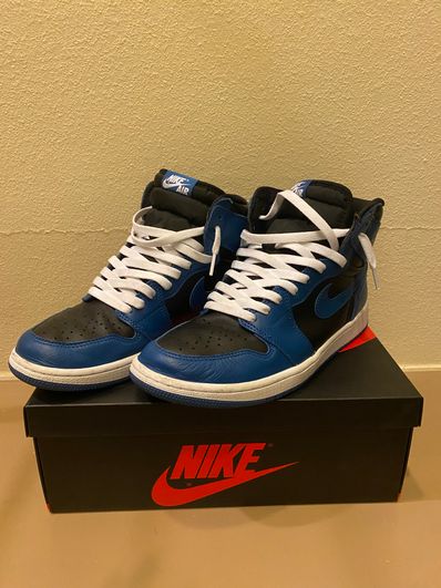 Nike Air Jordan 1 Retro High OG "Dark Marina Blue"