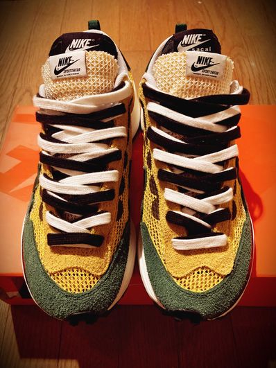 sacai × Nike Vapor Waffle "Tour Yellow/Stadium Green-Sail"