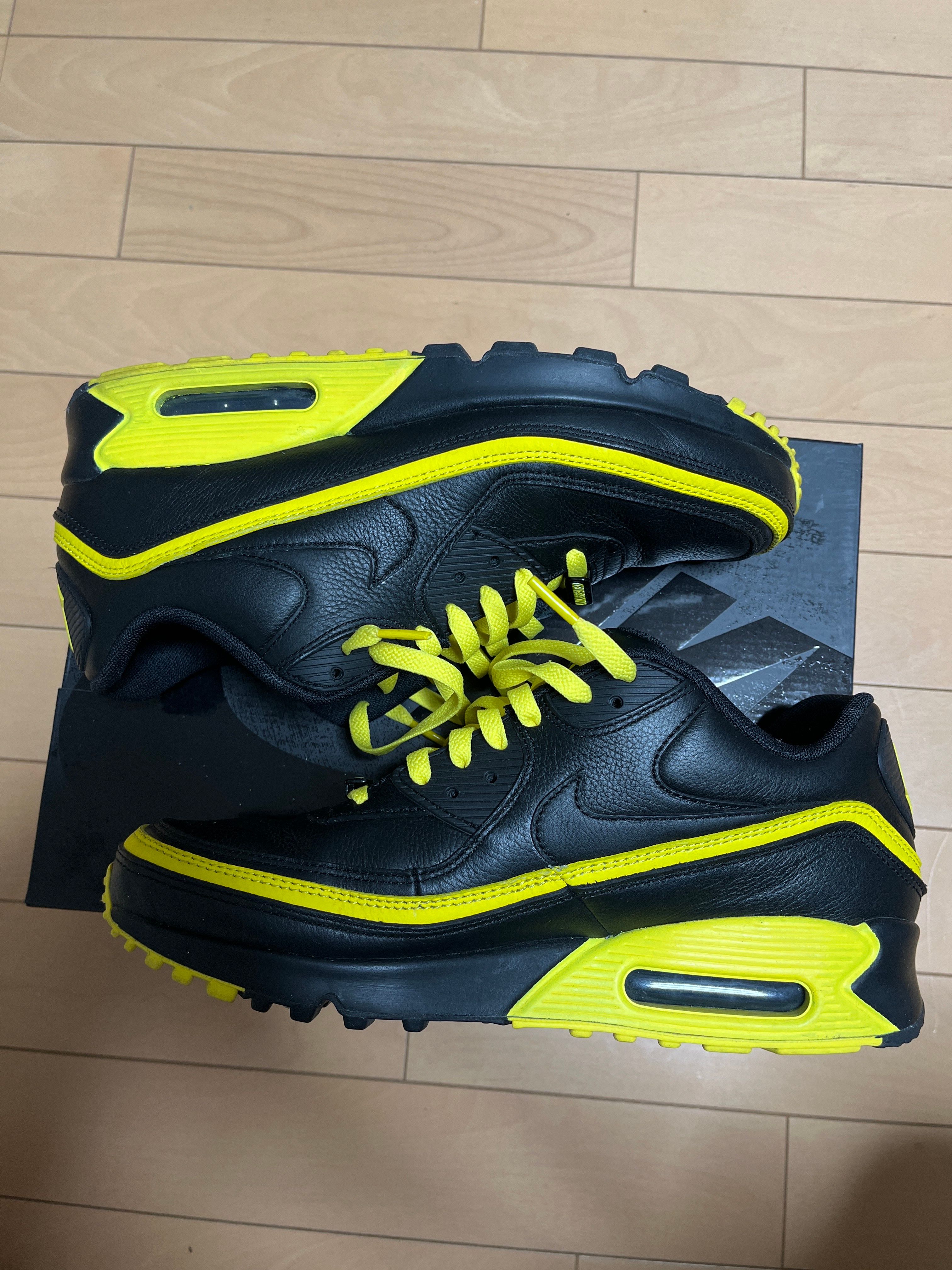 UNDEFEATED × Nike Air Max 90 "Black/Yellow"