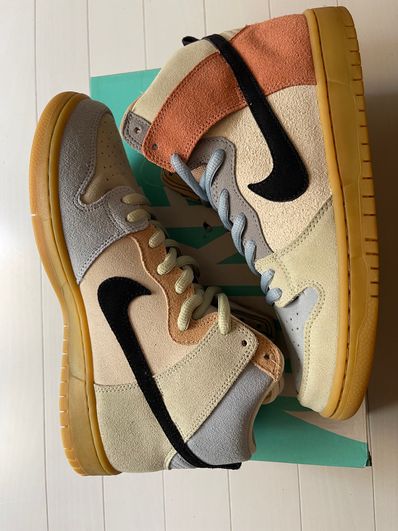 Nike SB Dunk High "Easter Spectrum"