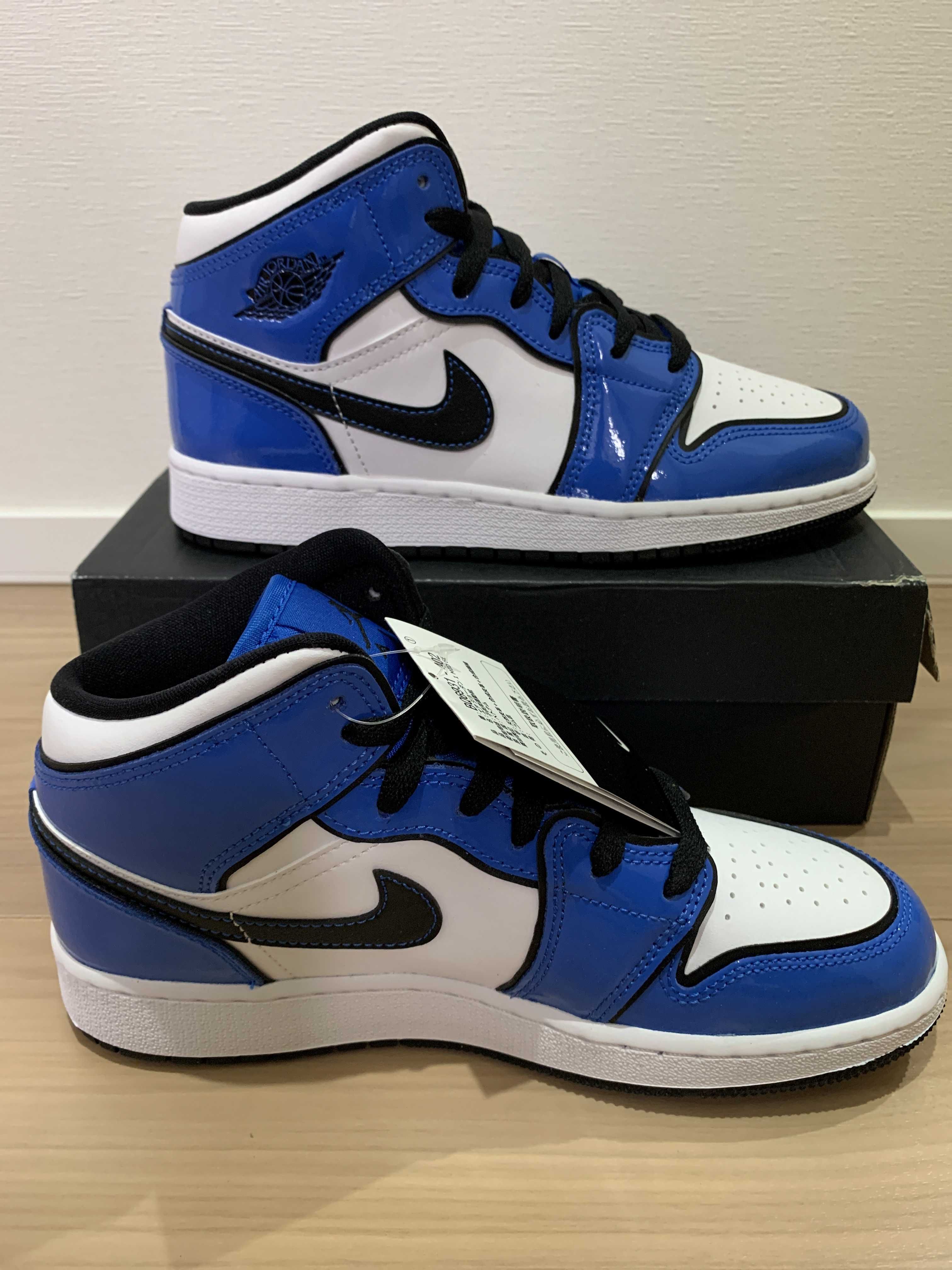 Nike GS Air Jordan 1 Mid SE "Signal Blue"