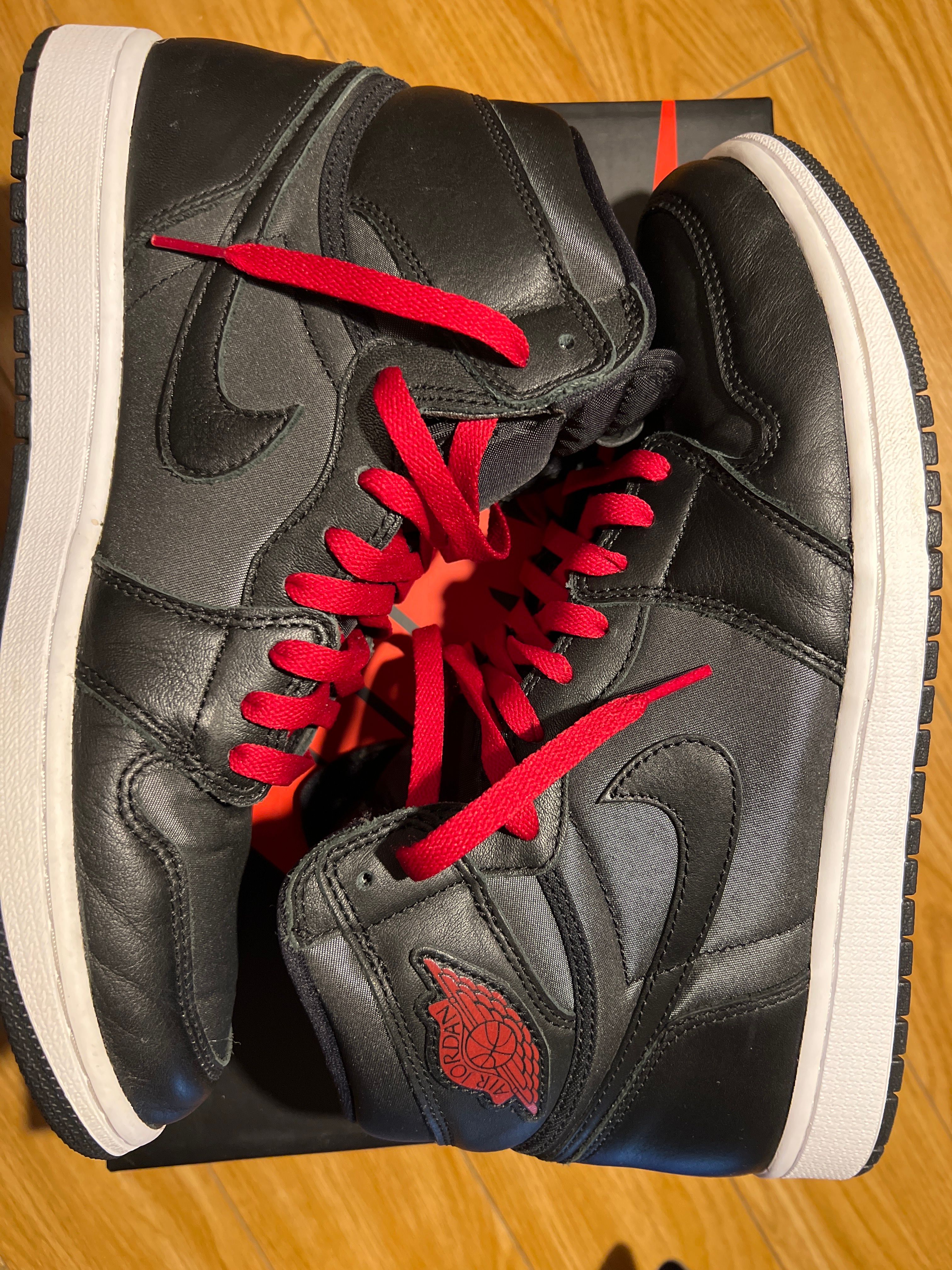 Nike Air Jordan 1 Retro High OG "Black/Metallic Silver/Gym Red"  