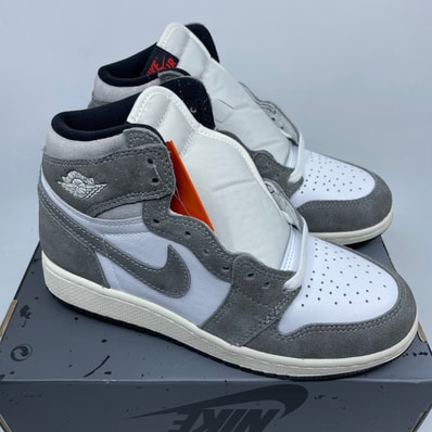 Nike GS Air Jordan 1 Retro High OG "Black and Smoke Grey"