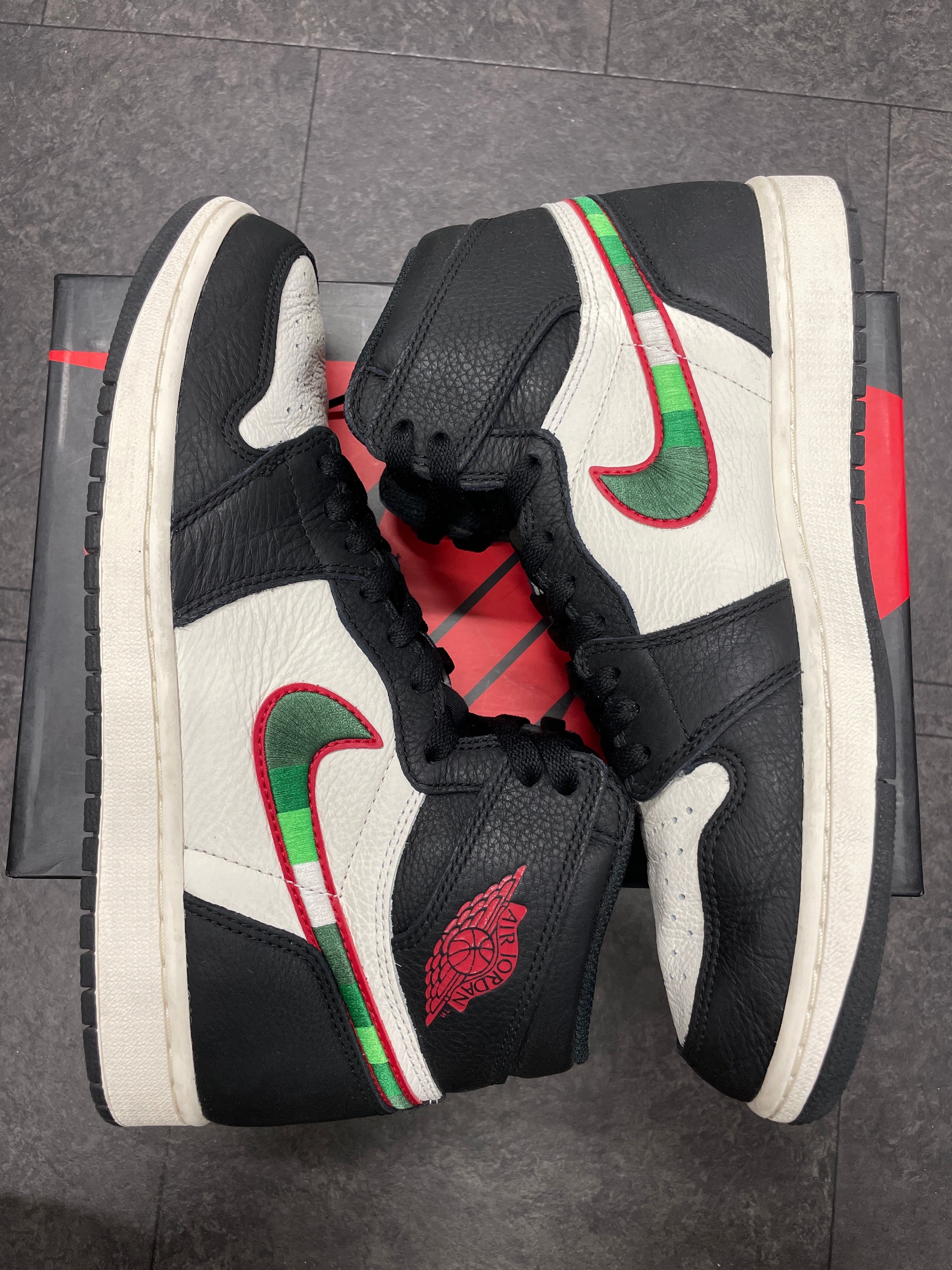 Nike Air Jordan 1 RETRO High OG "Sports Illustrated"
