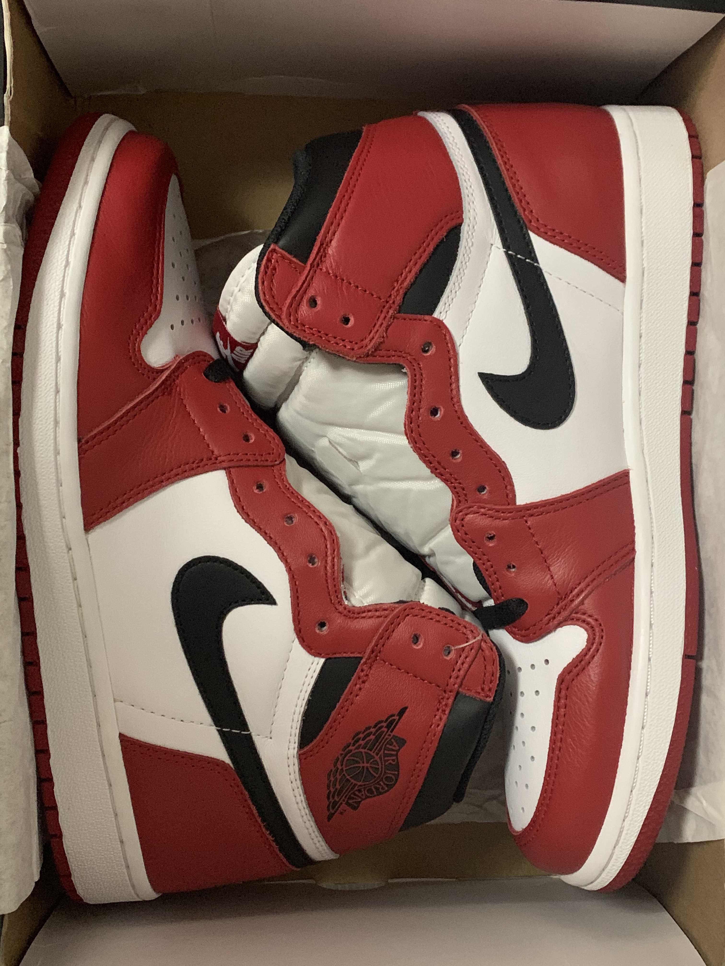 Nike Air Jordan 1 Retro High "Chicago" (2015)