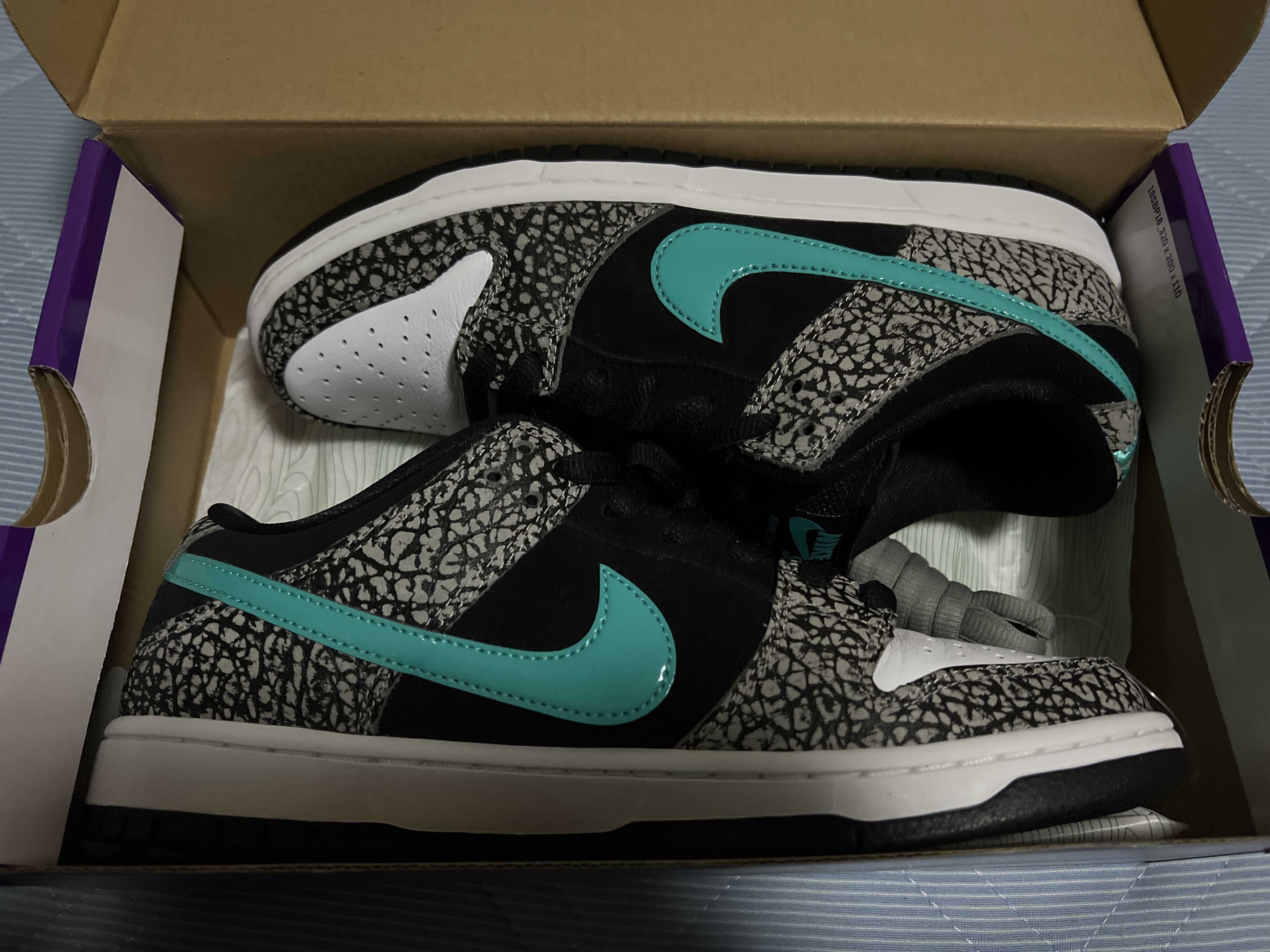 Nike SB Dunk Low "Elephant/Safari"