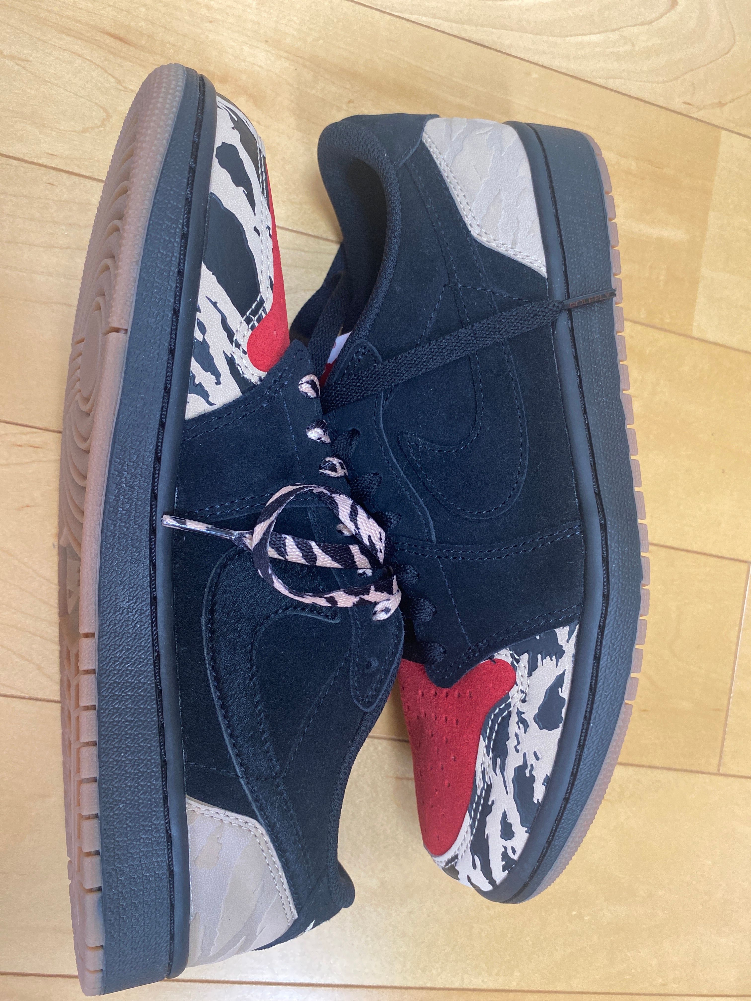 Sole Fly × Nike Air Jordan 1 Low "Black and Sport Red"