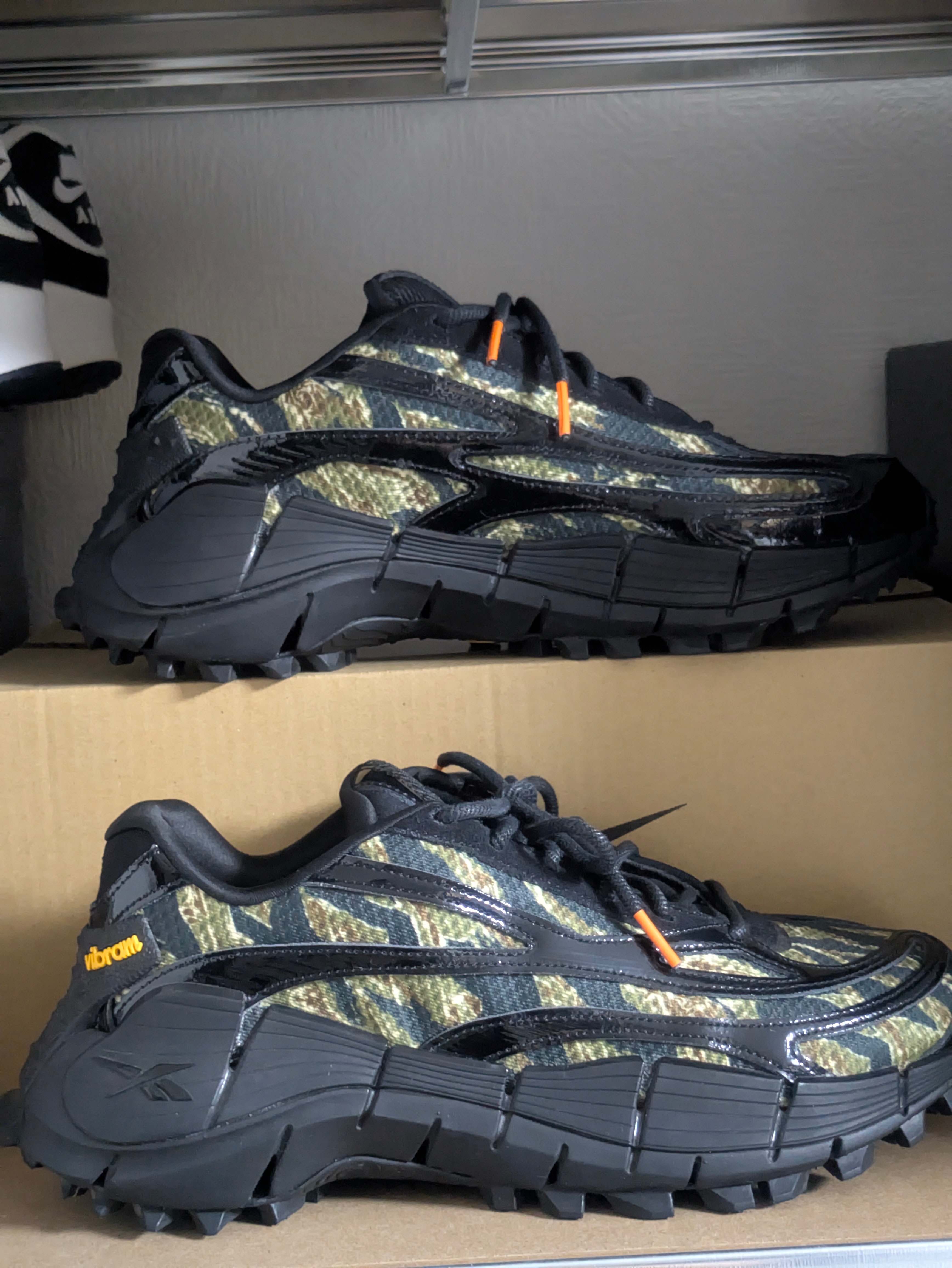 マハリシ × リーボック タイガー ジグ キネティカ 2.5