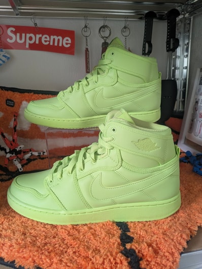Billie Eilish × Nike Women's Air Jordan 1 High KO "Volt"