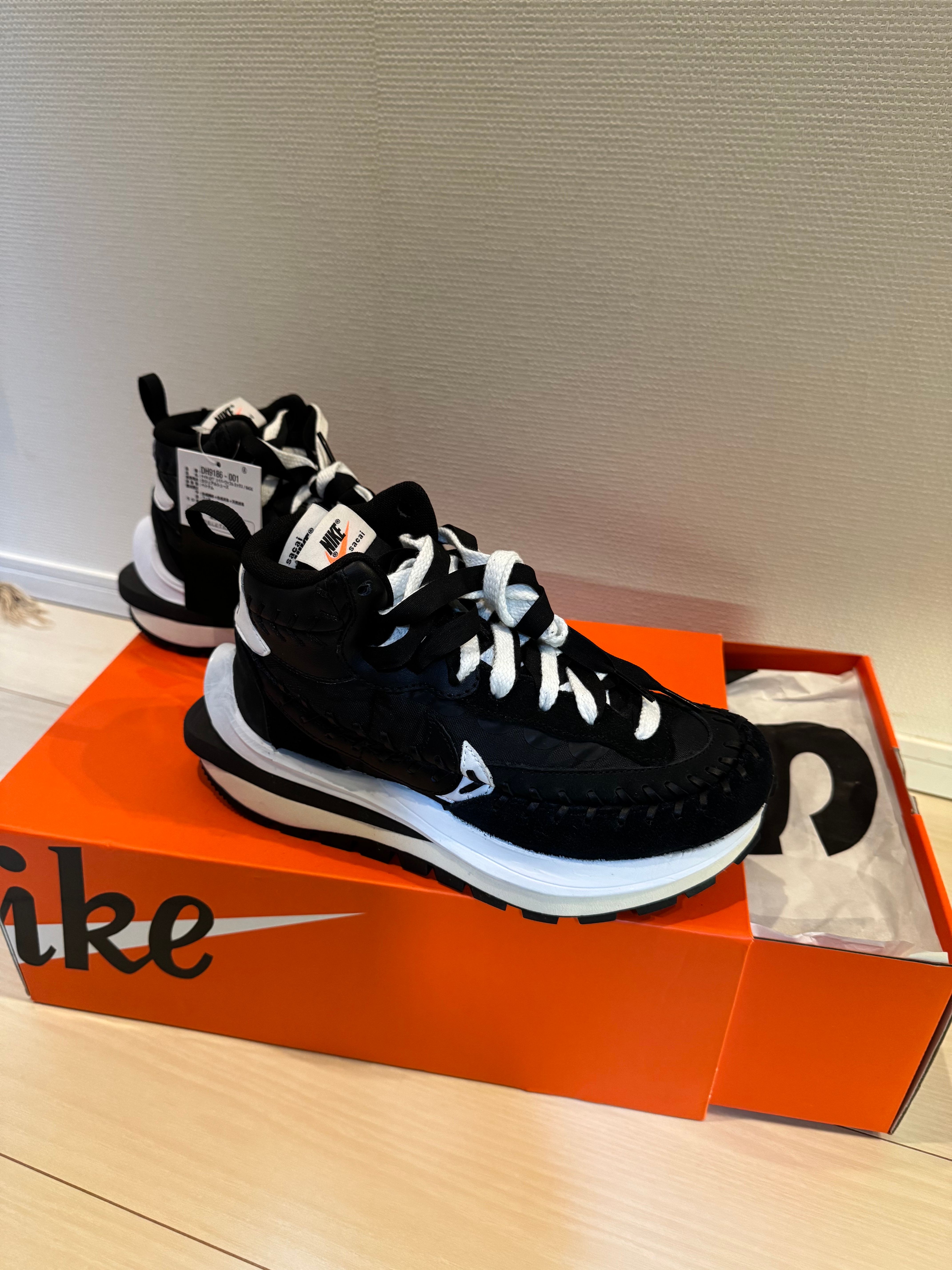 Jean-Paul Gaultier × sacai × Nike Vapor Waffle "Black/Black-White"