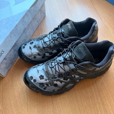 Cecilie Bahnsen × Asics Gel-Cumulus 16 Floral "Black/Black"