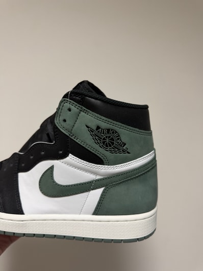 Nike Air Jordan 1 Retro High "Clay Green"