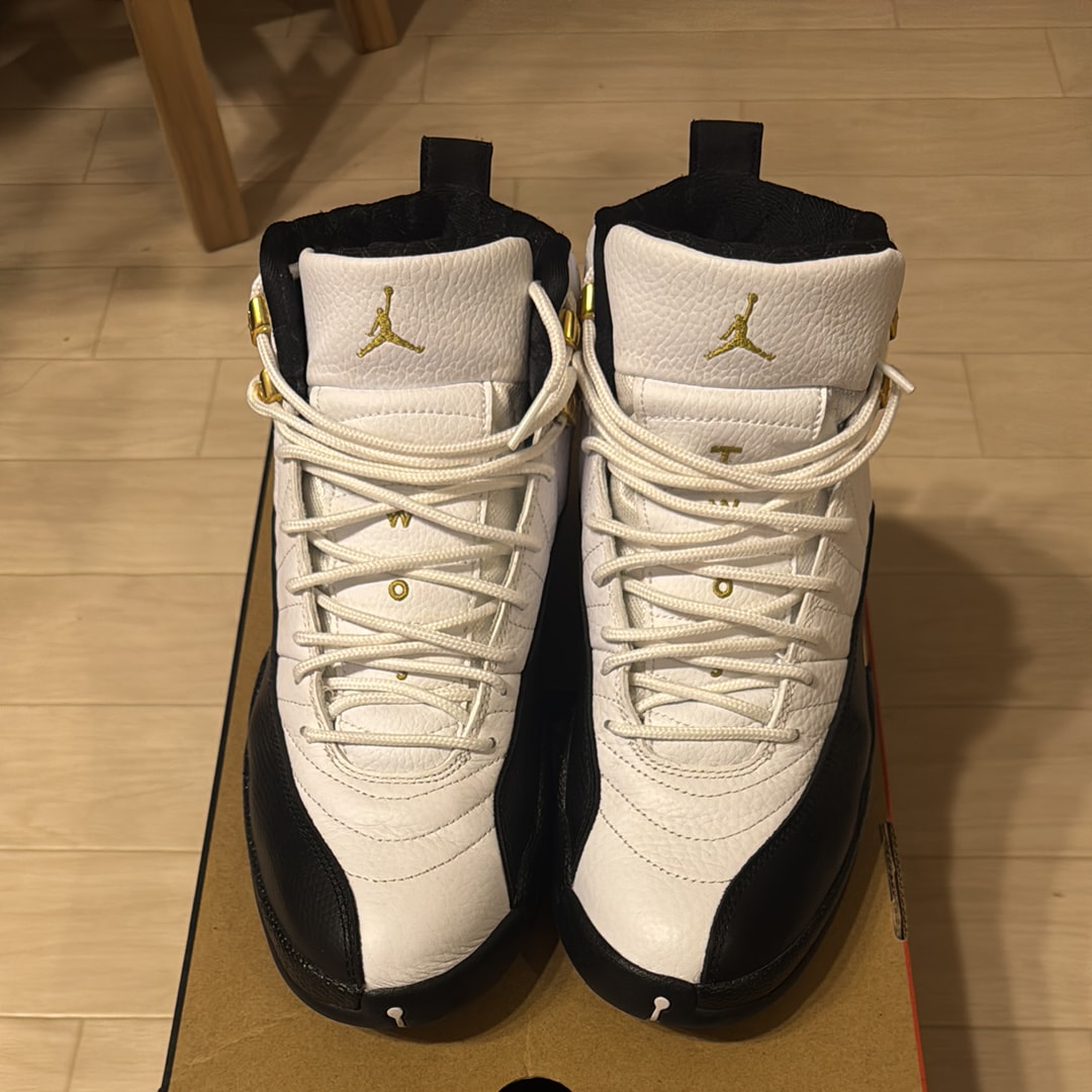 ナイキ エアジョーダン12 "ロイヤリティ"