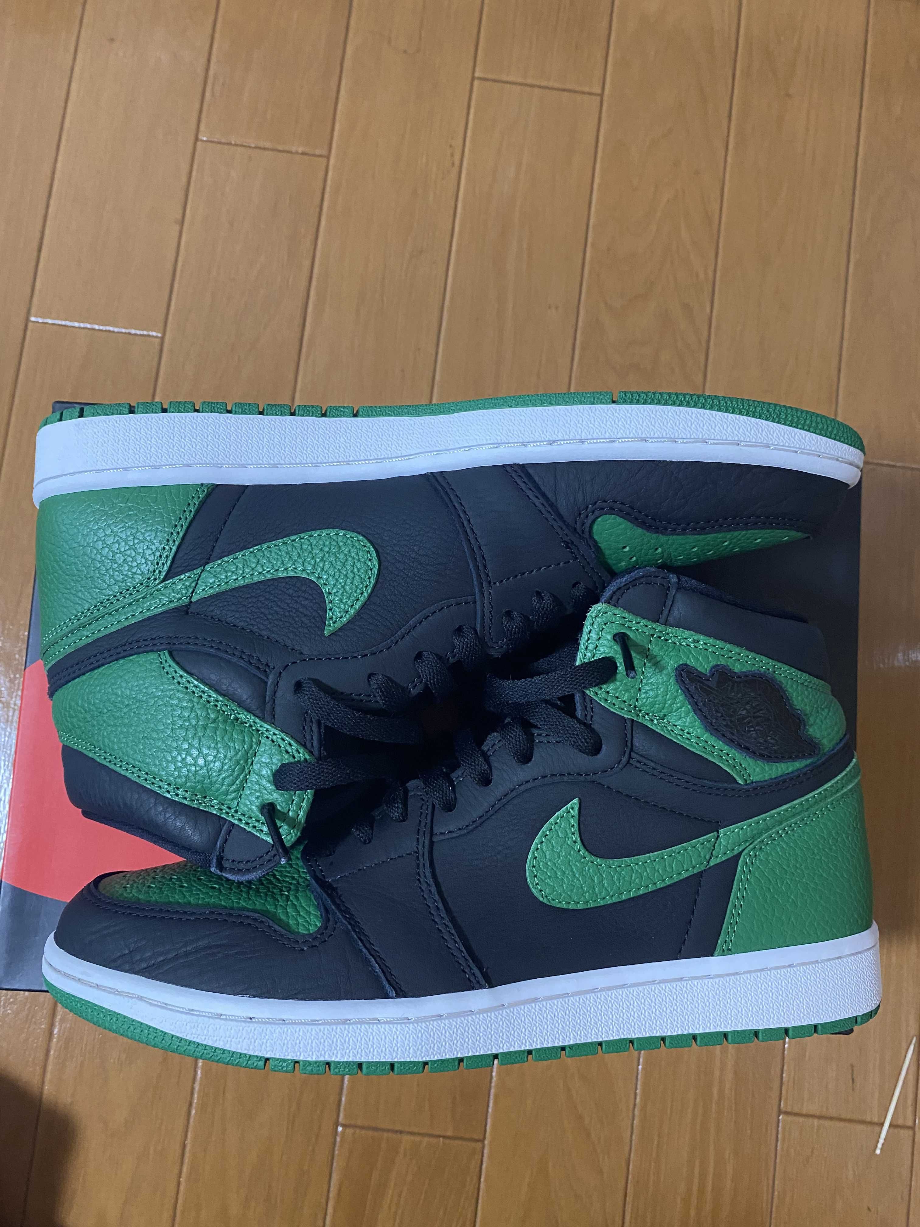 Nike Air Jordan 1 Retro High OG "Black/Pine Green" (2020)