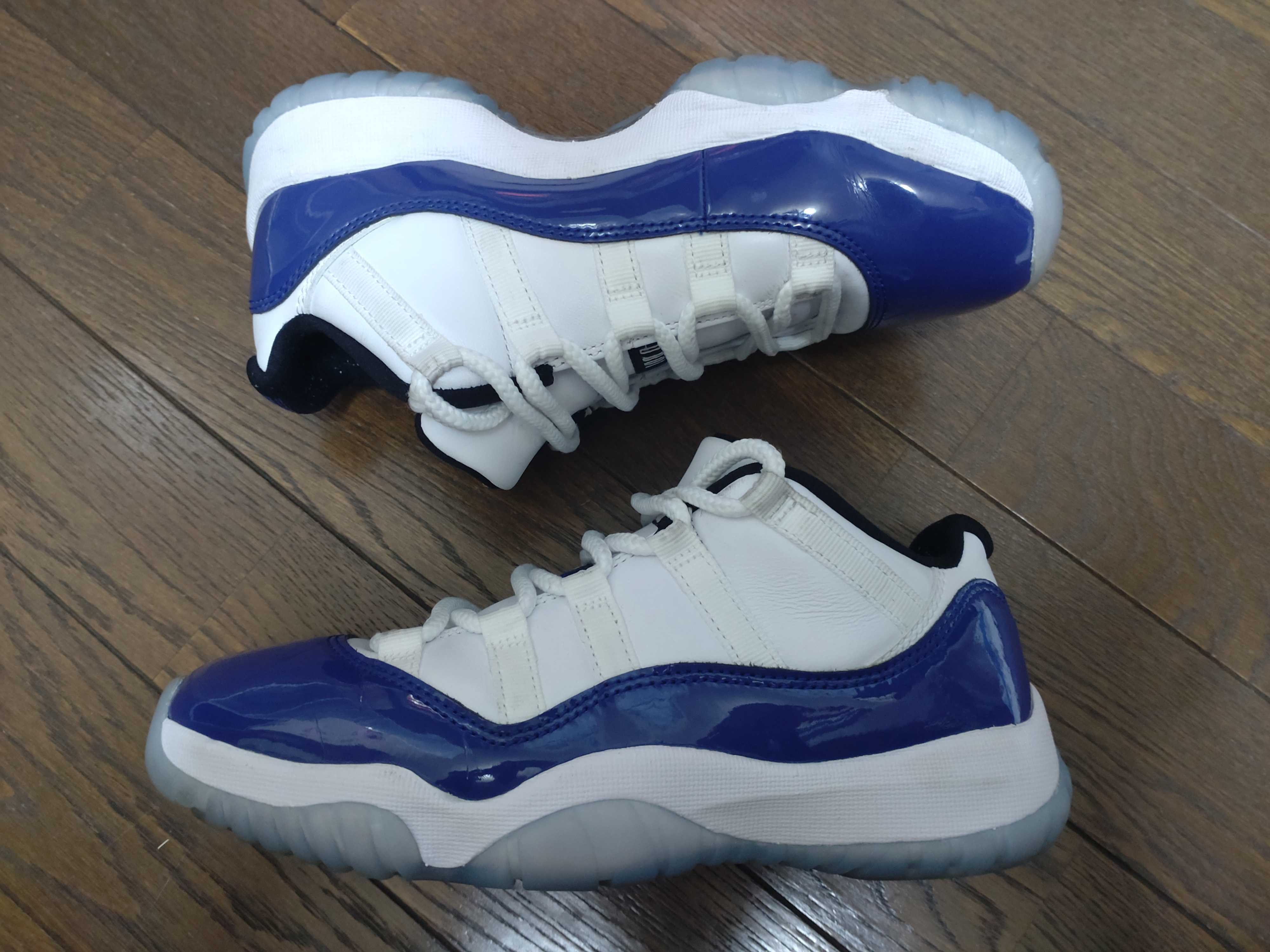 NIKE Women's AIR JORDAN 11 LOW "CONCORD SKETCH"