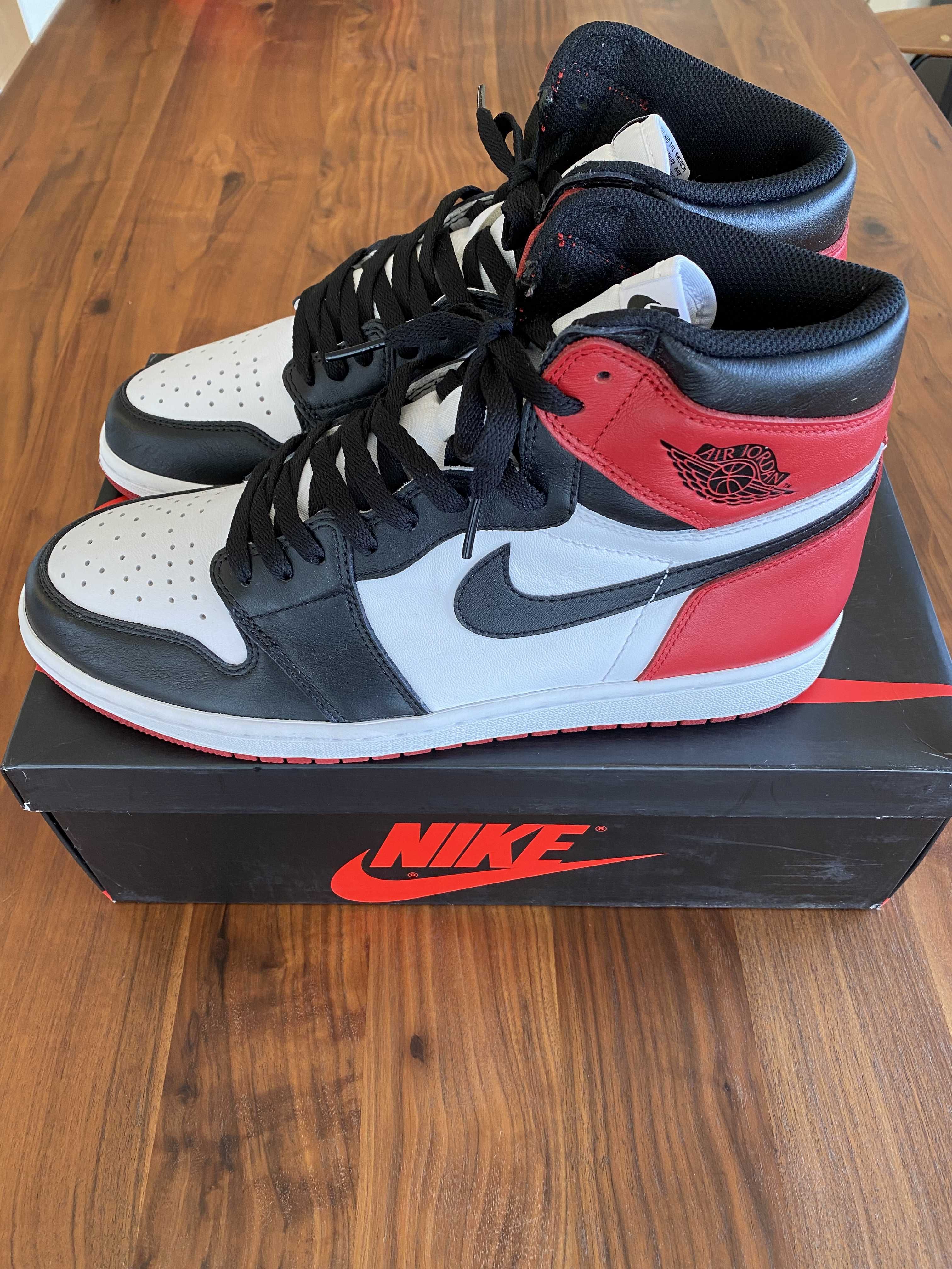 Nike Air Jordan 1 Retro High OG "Black Toe"(2016)