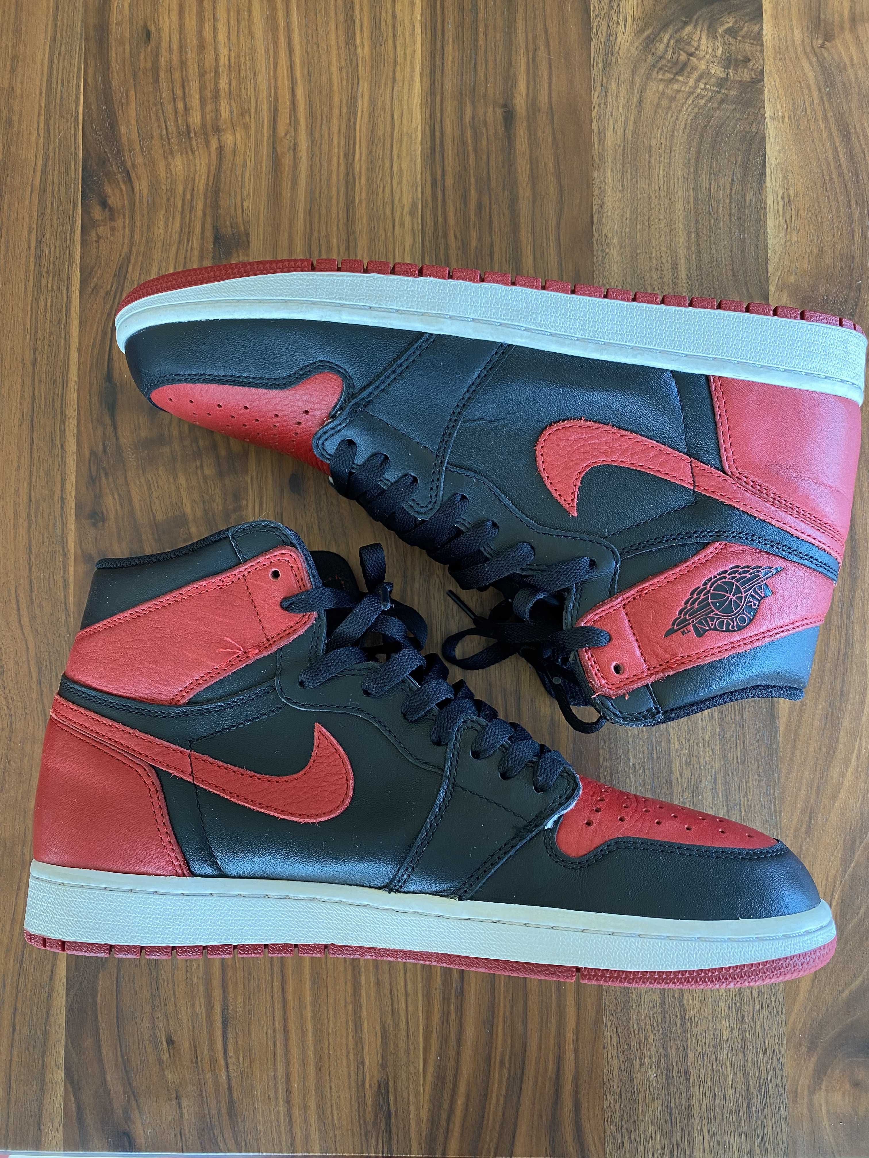 Nike Air Jordan 1 Retro High OG "Bred/Banned" (2016)