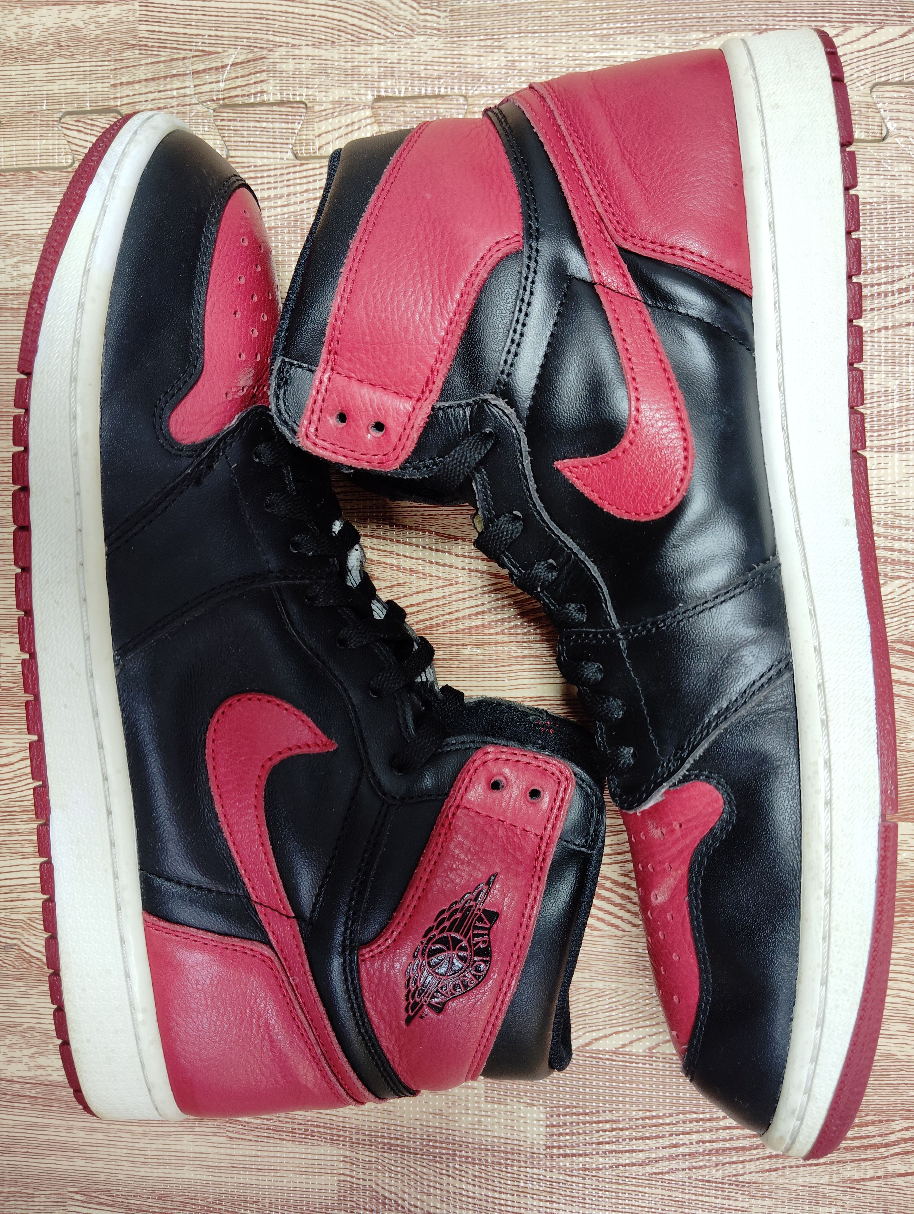 Nike Air Jordan 1 Retro High OG "Bred/Banned" (2016)