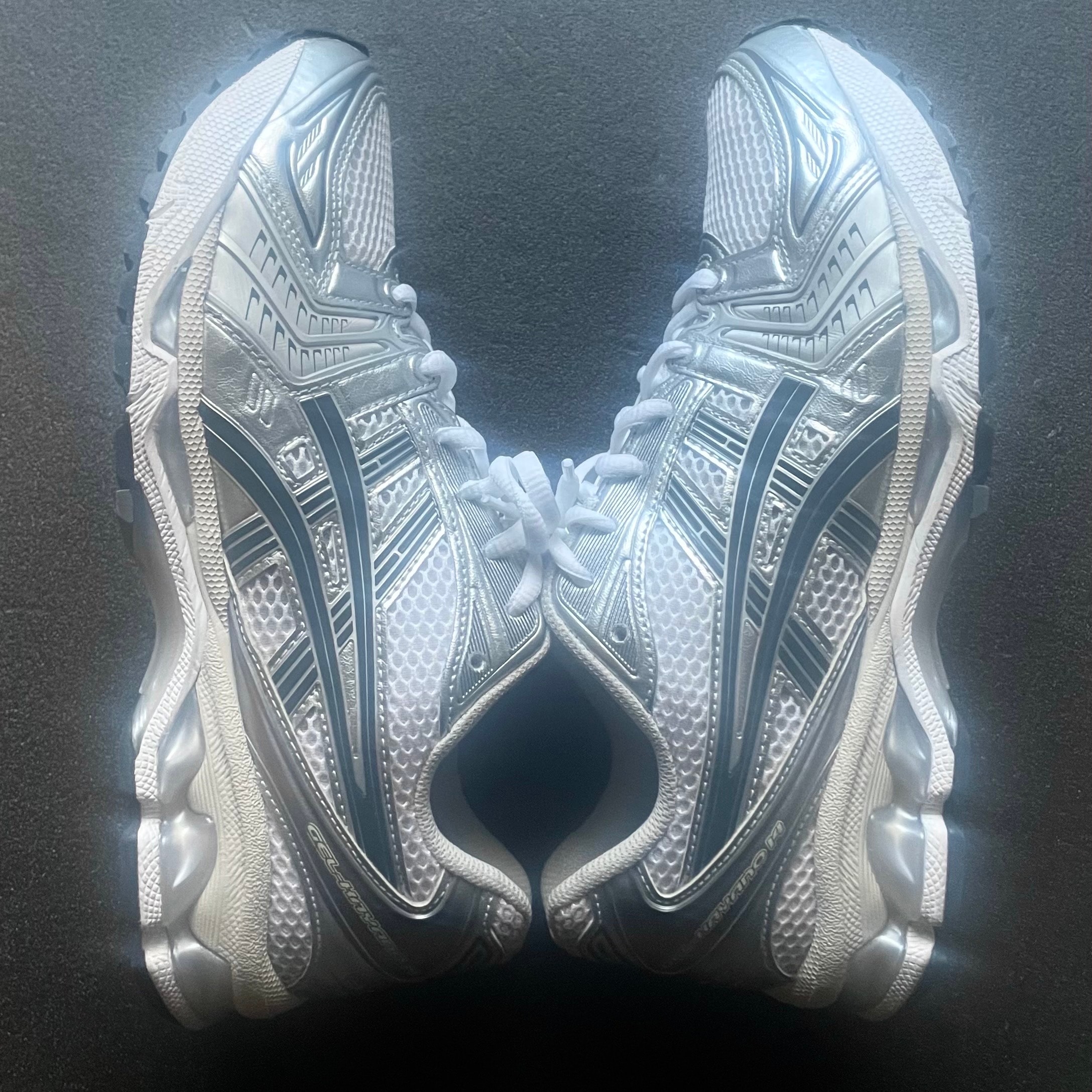 アシックス ゲルカヤノ14 "ホワイト/グラファイトグレー"