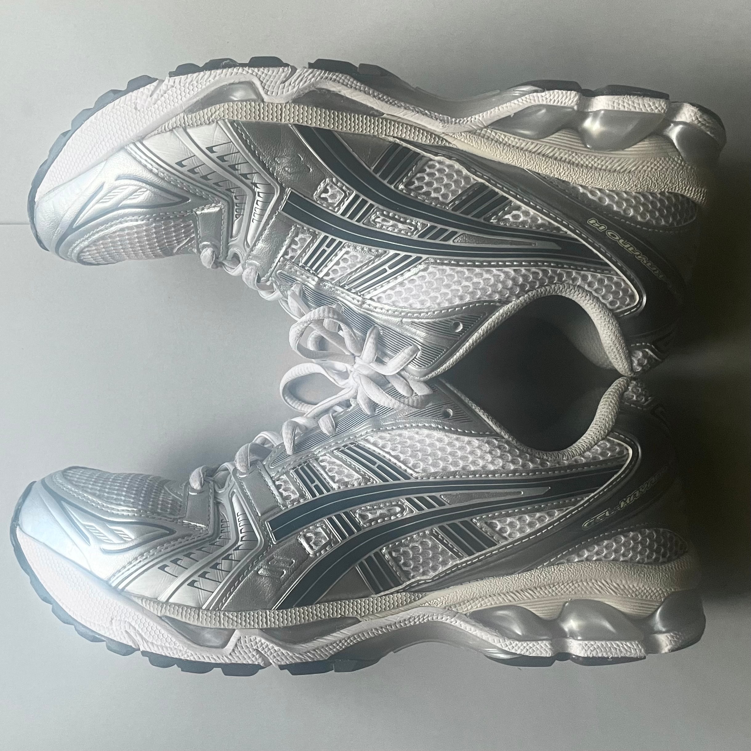 アシックス ゲルカヤノ14 "ホワイト/グラファイトグレー"