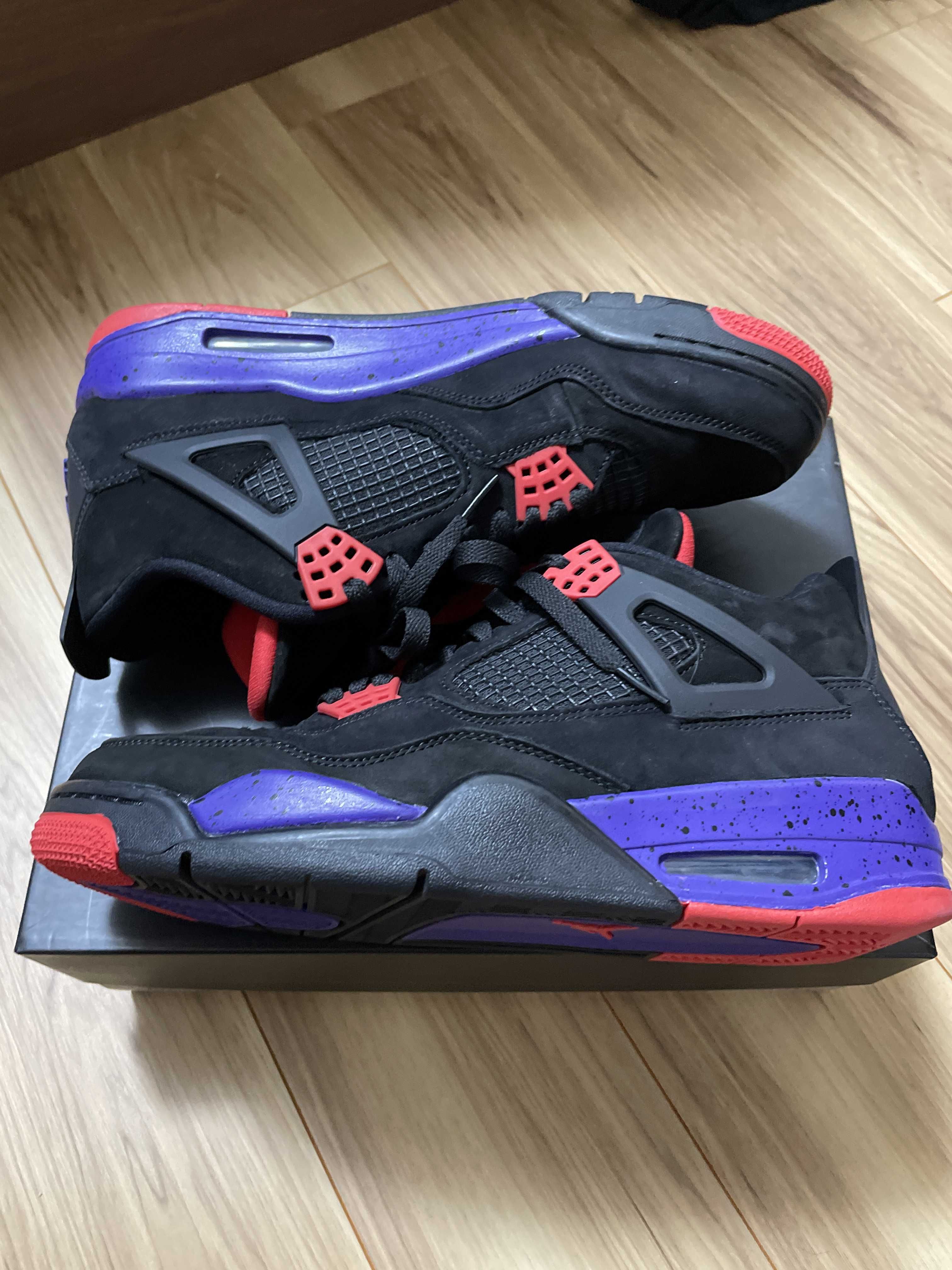 NIKE AIR JORDAN 4 RETRO "RAPTORS"