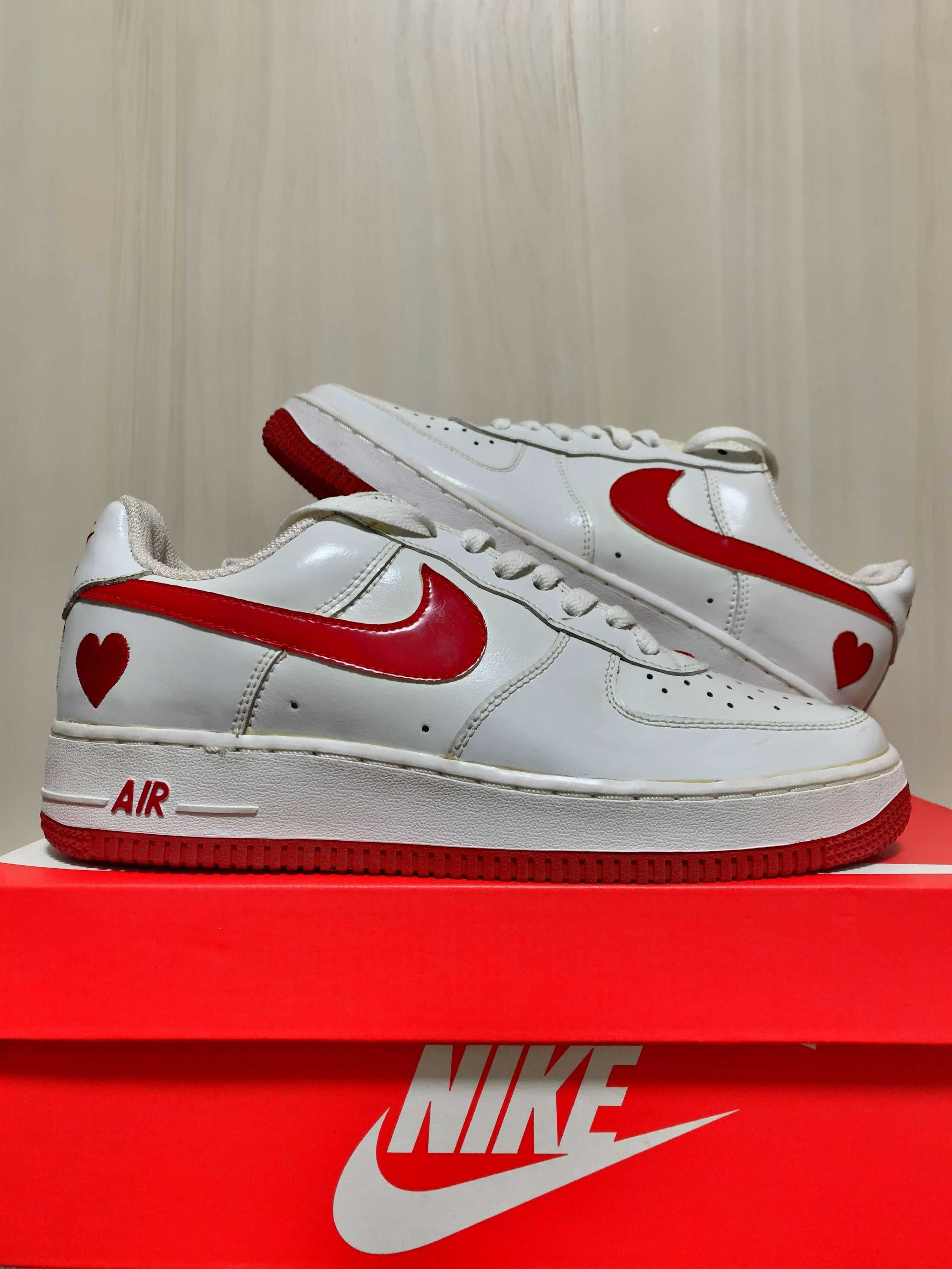 NIKE AIR FORCE 1 \