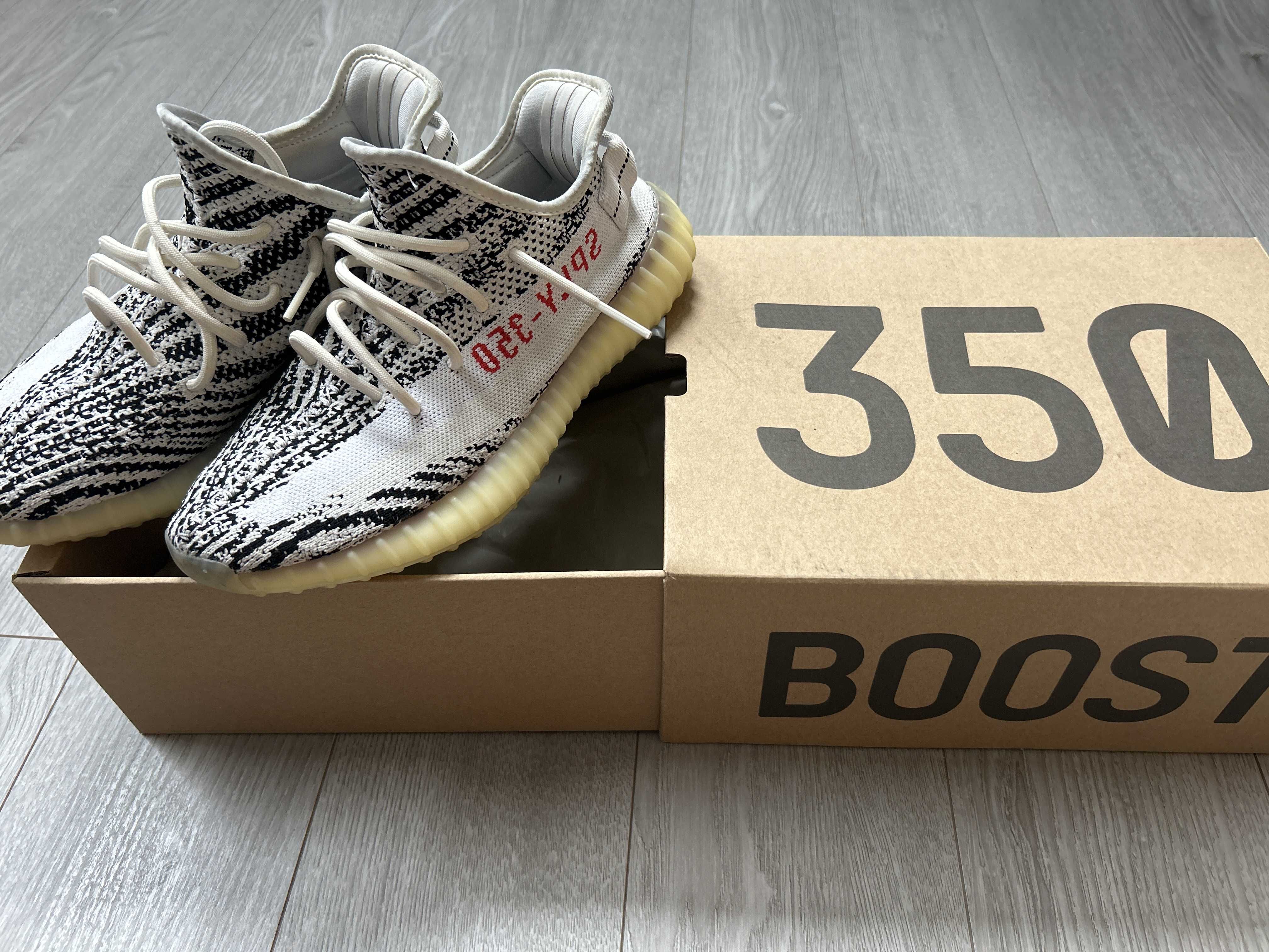 adidas YEEZY Boost 350 V2 "Zebra"