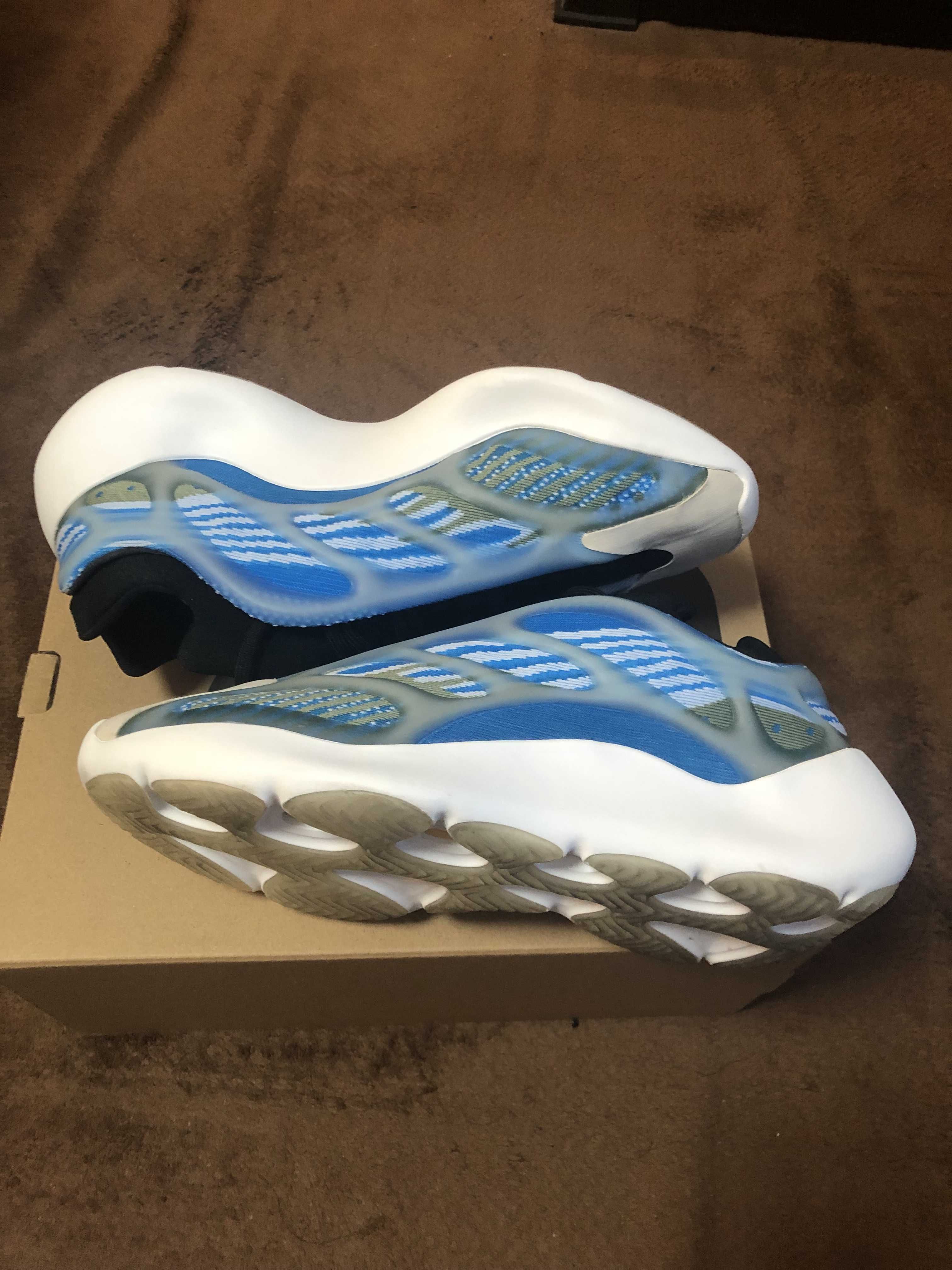 adidas YEEZY 700 V3 "Arzareth"