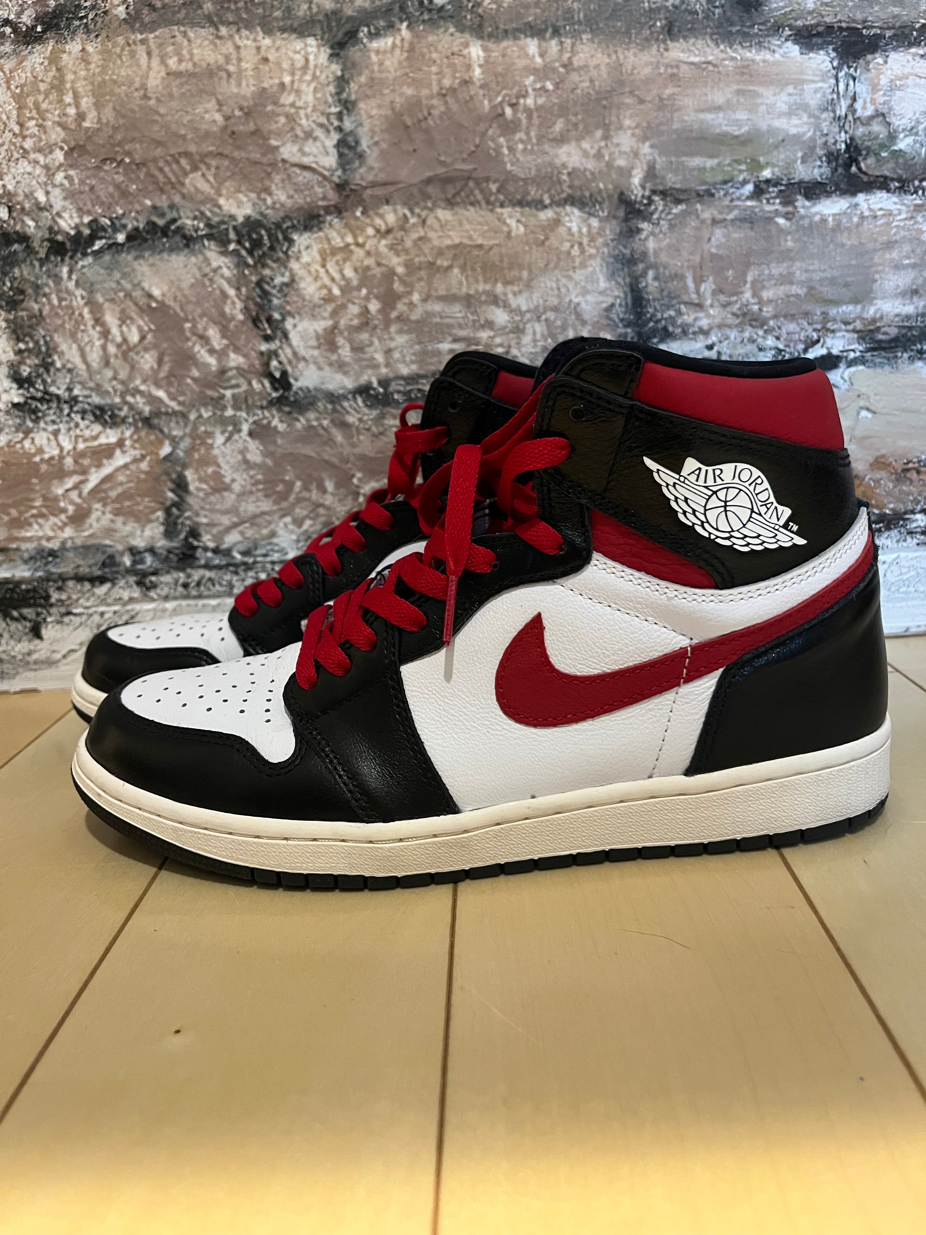 Nike Air Jordan 1 Retro High "Black/White/Sail/Gym Red"