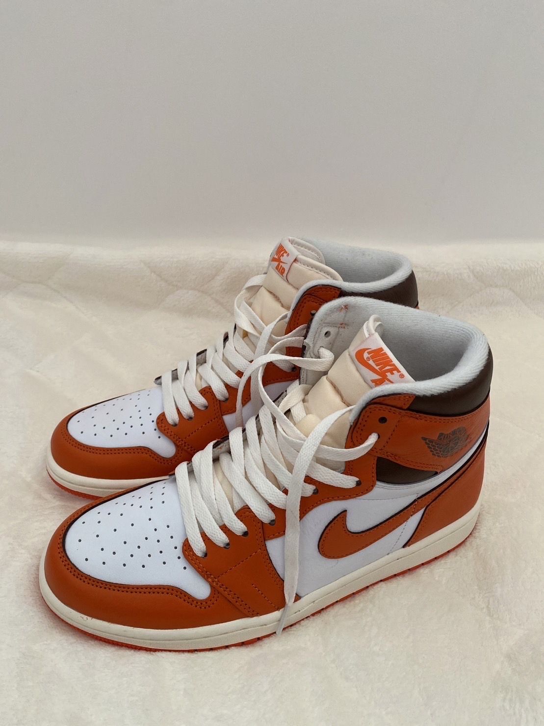 Nike Women's Air Jordan 1 High OG "Starfish"