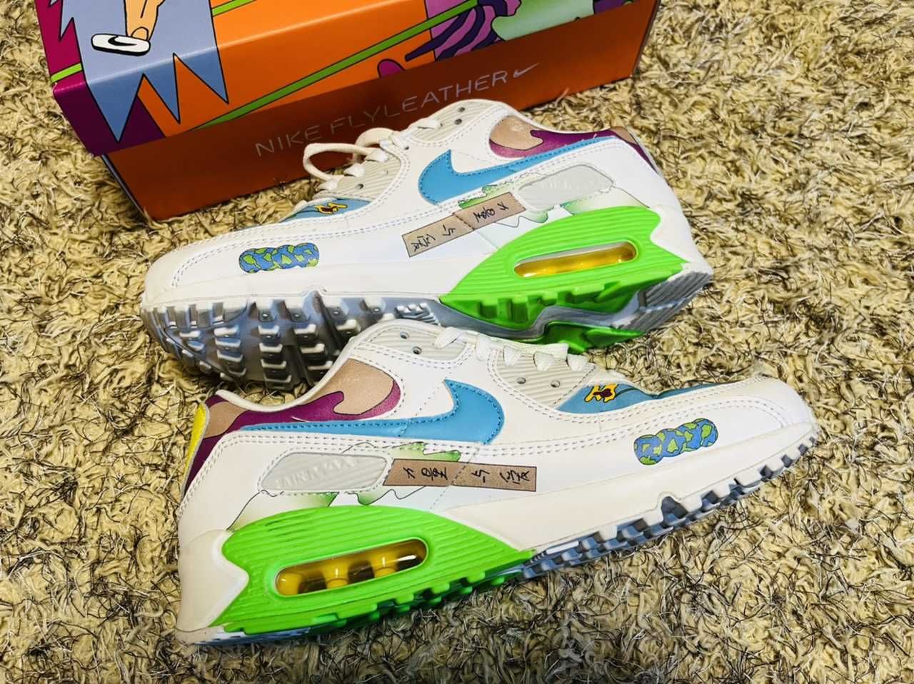 NIKE Women's WORLD WIDE PACK AIR MAX 90 SE WHITE "KATAKANA"