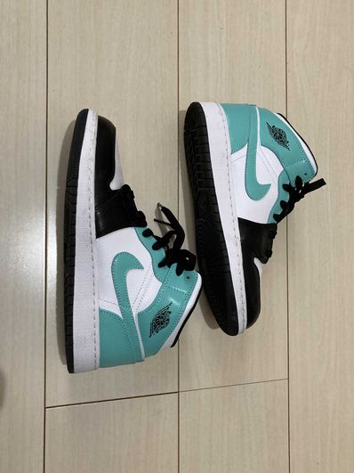 NIKE AIR JORDAN 1 MID "TROPICAL TWIST"