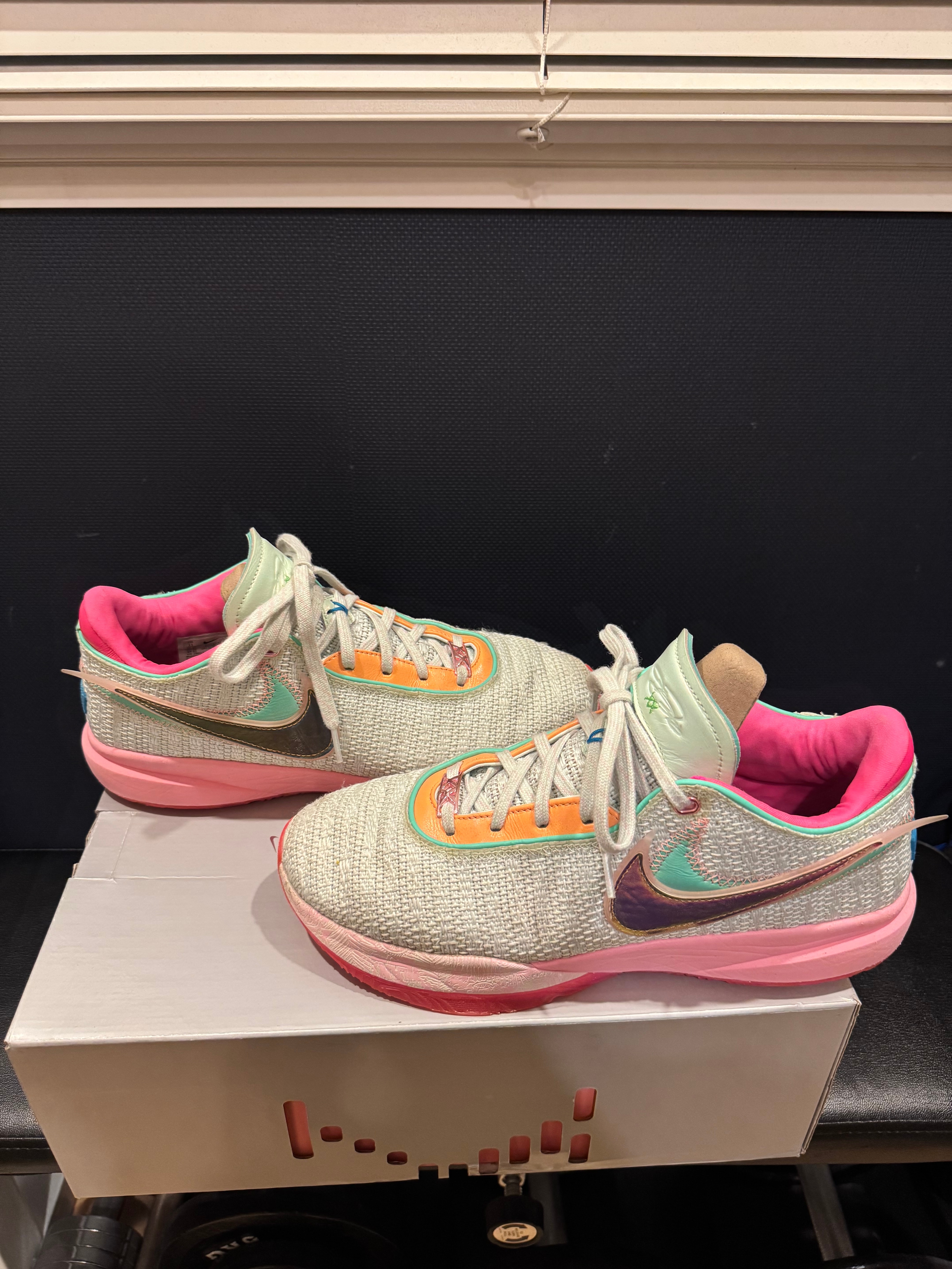 レブロン　lebron james s-l400.jpg